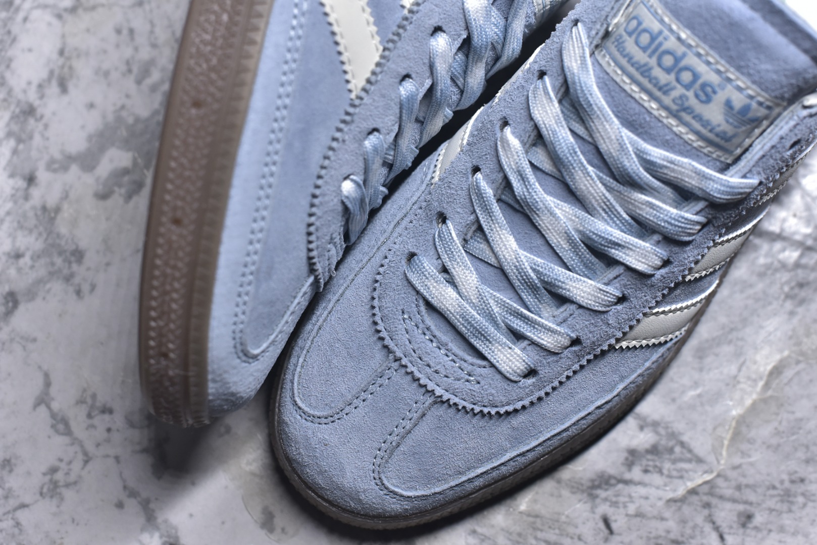 图片[8]-#Adidas Samba 桑巴舞街头系列德训运动板鞋 采用固色翻毛皮组合牛剖革鞋面材质 货号：KI5933 尺码：35.5-45-选品中心