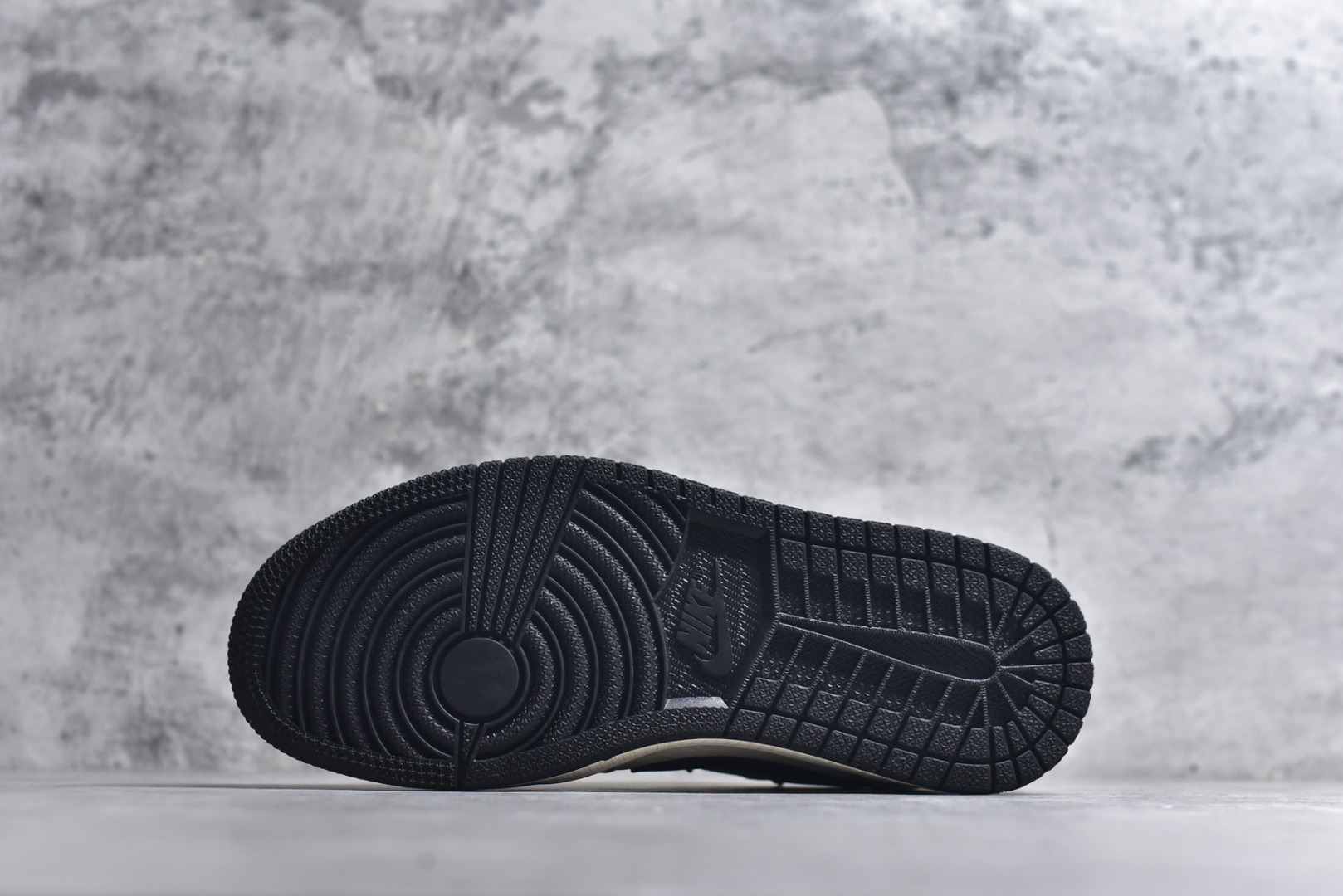 图片[6]-#海外爆款限量发售！ Travis Scott x Jordan 1 Low “克罗心联名——印花翻毛米黑” 高端定制 乔丹倒勾低帮休闲板鞋 大厂纯原品质出货 纯正版型 定制鞋盒 皮料切割干净无任何毛边 细节完美 超高清洁度 货号：DD7866-108 尺码：36 36.5 37.5 38 38.5 39 40 40.5 41 42 42.5 43 44 44.5 45-选品中心