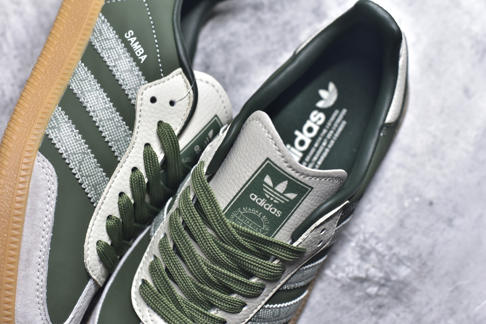 图片[9]-#独家实拍✨Adidas SAMBA 德训鞋 高端定制桑巴系列 大厂纯原品质出货 超高清洁度 细节完美 舒适百搭 低帮休闲板鞋 男女同款 货号：DX0011 尺码：36 36.5 37 38 38.5 39 40 40.5 41 42 42.5 43 44 44.5 45-选品中心