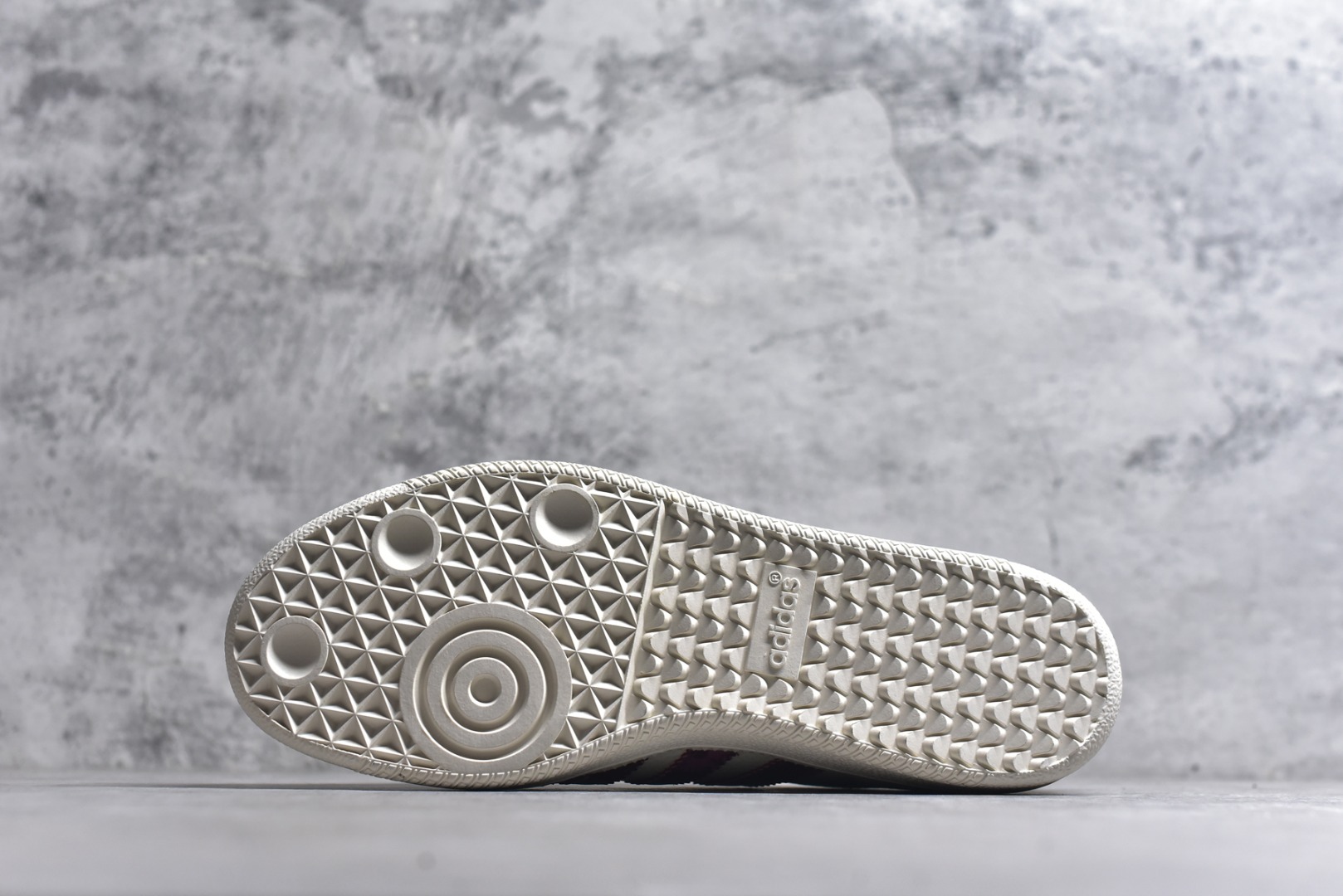 图片[6]-#独家实拍✨Adidas SAMBA 德训鞋 高端定制桑巴系列 大厂纯原品质出货 超高清洁度 细节完美 舒适百搭 低帮休闲板鞋 男女同款 货号：DX0009 尺码：36 36.5 37 38 38.5 39 40 40.5 41 42 42.5 43 44 44.5 45-选品中心