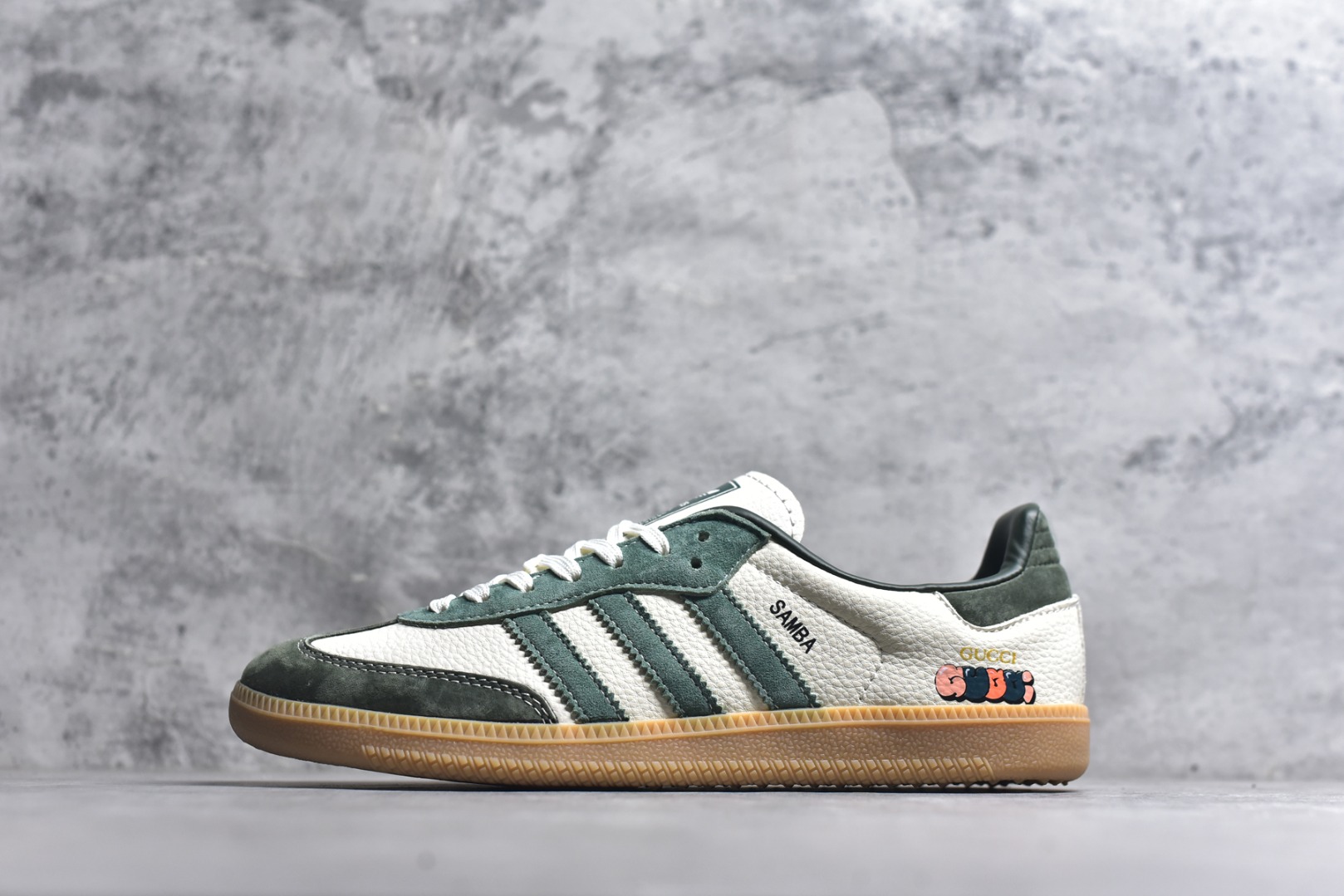 #Adidas Samba OG 桑巴舞街头系列德训运动板鞋 采用固色翻毛皮组合牛剖革鞋面材质 外置正确3层组合围条加厚烟胶橡胶大底 货号：DX0001 尺码：36 36.5 37.5 38 38.5 39 40 40.5 41 42 42.5 43 44 45-选品中心
