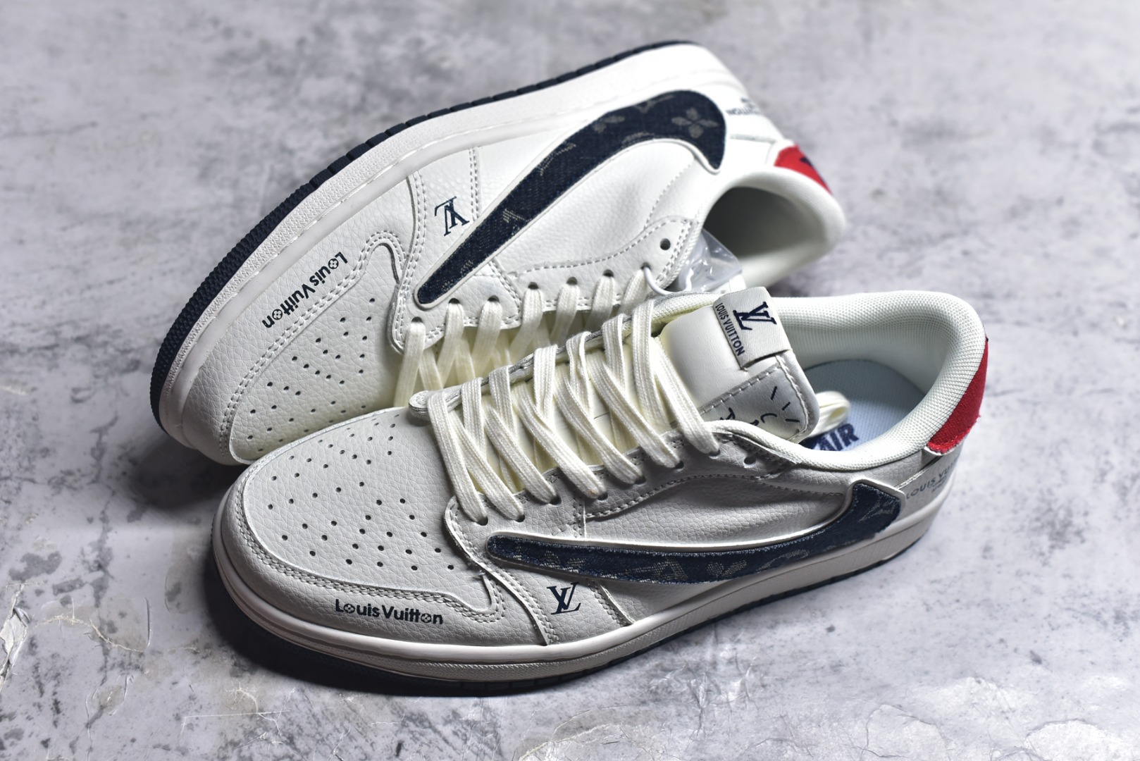 图片[7]-#海外爆款限量发售！Nike Jordan Air Jordan倒勾 “ LV联名——蓝红牛仔勾” 高端定制 低帮 复古 减震 防滑 耐磨 篮球鞋 定制鞋盒 大厂纯原品质出货 超高清洁度 皮料切割干净无任何毛边 细节完美 货号：JW1188-168 尺码：36 36.5 37.5 38 38.5 39 40 40.5 41 42 42.5 43 44 44.5 45-选品中心