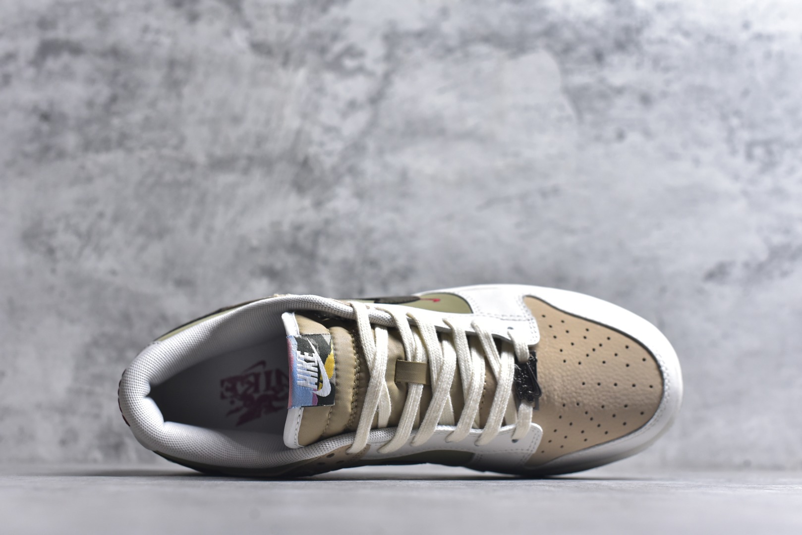 图片[4]-#Nike SB Dunk Low“ 马年限定”周年高端定制 低帮休闲板鞋 大厂纯原品质出货 超高清洁度 皮料切割干净无任何毛边 细节完美 货号：IQ1118-220 尺码： 35.5 36 36.5 37.5 38 38.5 39 40 40.5 41 42 42.5 43 44 44.5 45 46-选品中心