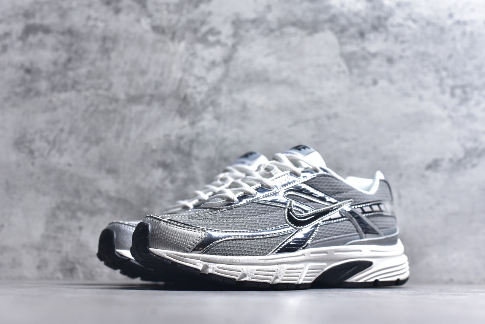 图片[2]-#Nk Initiator Running 创始者系列复古老爹鞋 休闲运动舒适跑步鞋 采用透气网眼鞋面和支撑覆盖层，自然运动设计的Phlyon中底用于缓冲，BRS 1,000碳橡胶外底具有轻质柔韧性，牵引力和耐用性。 货号：IB4339-029 尺码：36-45-选品中心