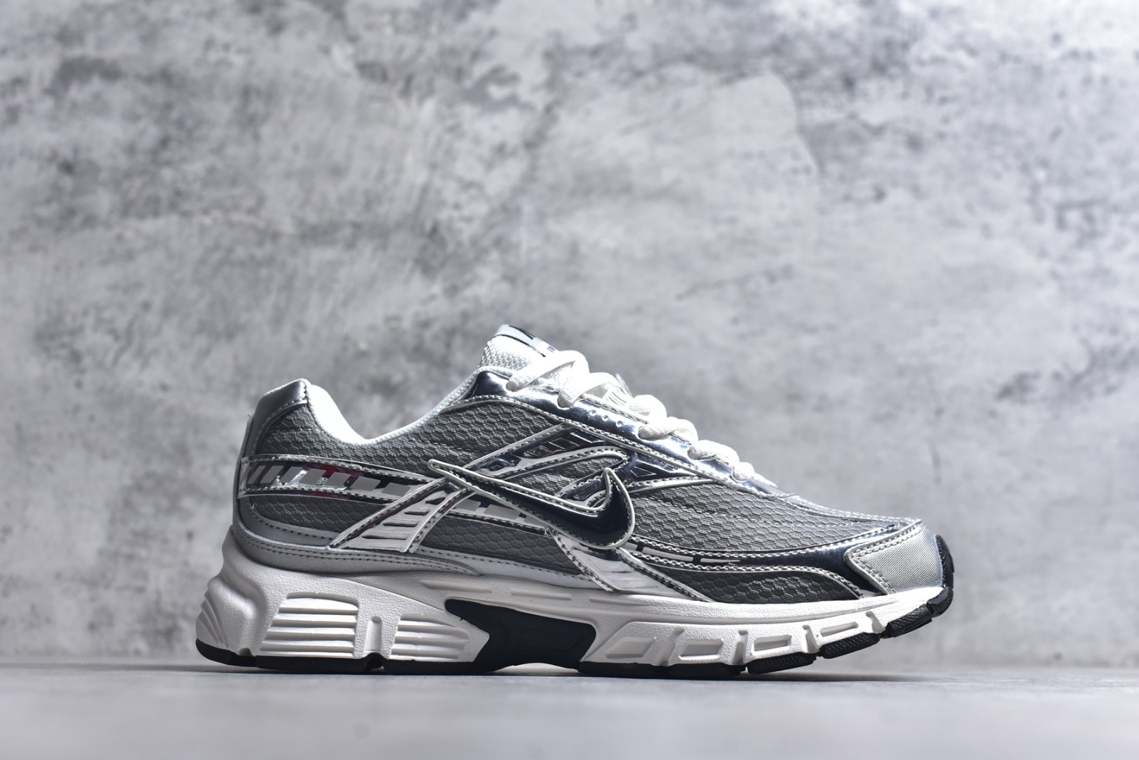 图片[3]-#Nk Initiator Running 创始者系列复古老爹鞋 休闲运动舒适跑步鞋 采用透气网眼鞋面和支撑覆盖层，自然运动设计的Phlyon中底用于缓冲，BRS 1,000碳橡胶外底具有轻质柔韧性，牵引力和耐用性。 货号：IB4339-029 尺码：36-45-选品中心