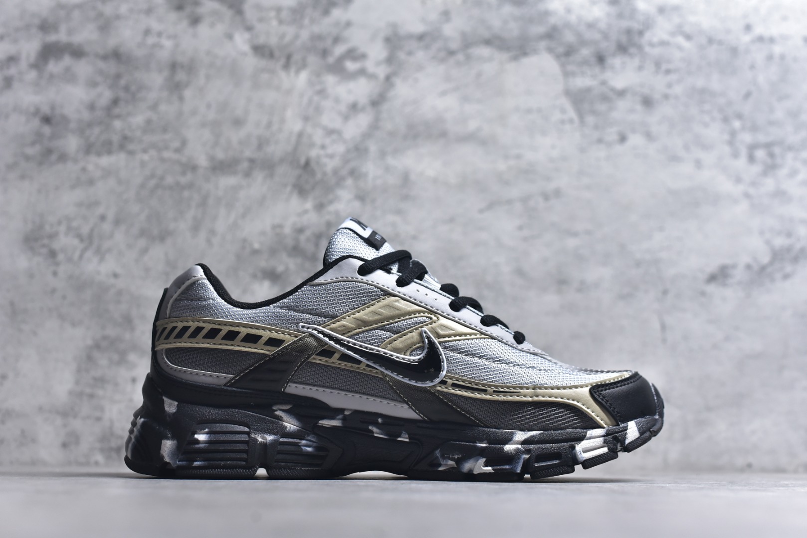 图片[3]-#NK Initiator 创始者系列 运动舒适复古网布合成革减震防滑耐磨低帮休闲跑步鞋 Ins爆火全新韩系古着风 回味经典 采用透气网眼鞋面和支撑覆盖层 自然运动设计的Phlyon中底用于缓冲 BRS 1000碳橡胶外底具有轻质柔韧性 牵引力和耐用性 货号：IB4339-027 尺码：36-45-选品中心