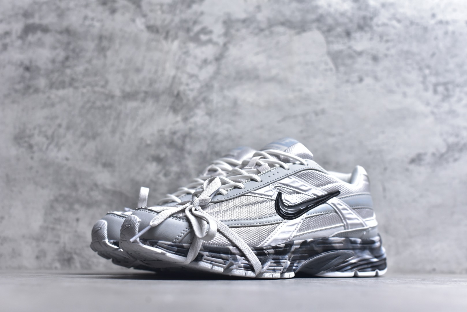 图片[2]-#NK Initiator 创始者系列 运动舒适复古网布合成革减震防滑耐磨低帮休闲跑步鞋 Ins爆火全新韩系古着风 回味经典 采用透气网眼鞋面和支撑覆盖层 自然运动设计的Phlyon中底用于缓冲 BRS 1000碳橡胶外底具有轻质柔韧性 牵引力和耐用性 货号：IB4339-028 尺码：36-45-选品中心