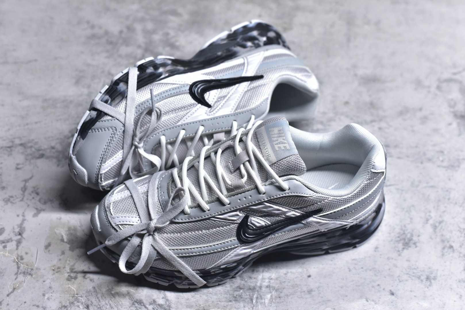 图片[7]-#NK Initiator 创始者系列 运动舒适复古网布合成革减震防滑耐磨低帮休闲跑步鞋 Ins爆火全新韩系古着风 回味经典 采用透气网眼鞋面和支撑覆盖层 自然运动设计的Phlyon中底用于缓冲 BRS 1000碳橡胶外底具有轻质柔韧性 牵引力和耐用性 货号：IB4339-028 尺码：36-45-选品中心