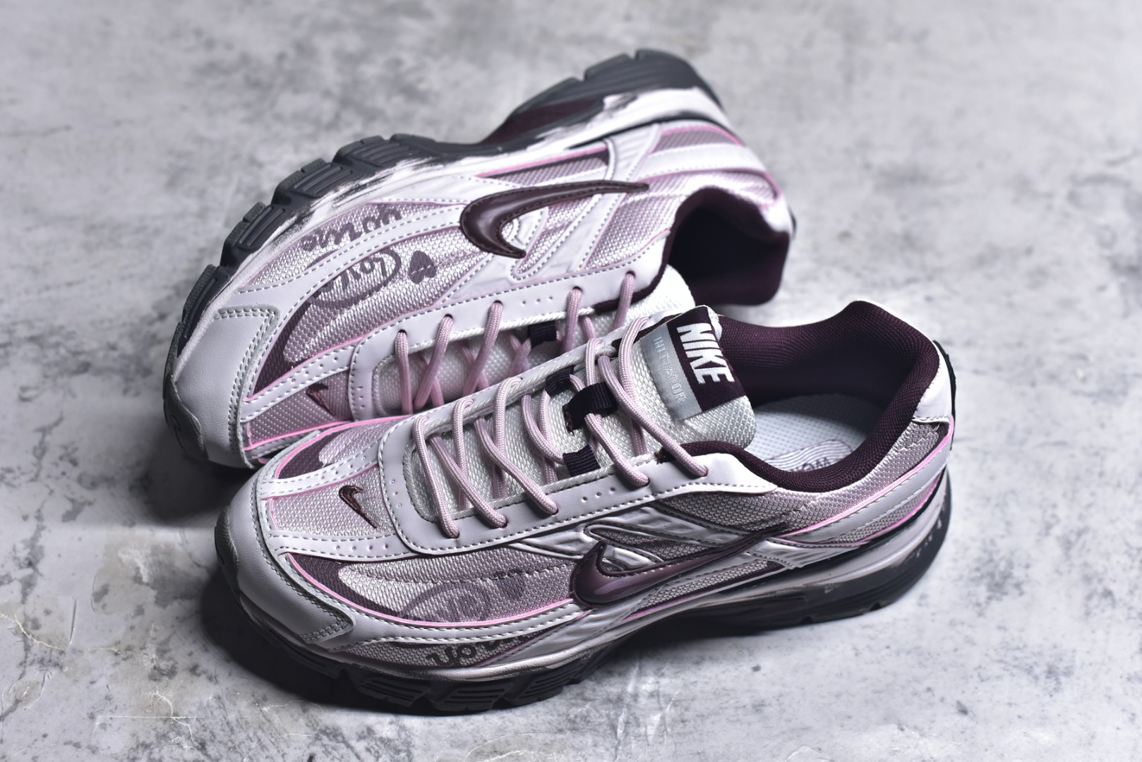 图片[7]-#Nk Initiator Running 创始者系列复古老爹鞋 休闲运动舒适跑步鞋 采用透气网眼鞋面和支撑覆盖层，自然运动设计的Phlyon中底用于缓冲，BRS 1,000碳橡胶外底具有轻质柔韧性，牵引力和耐用性。 货号：IB4339-030 尺码：36-45-选品中心