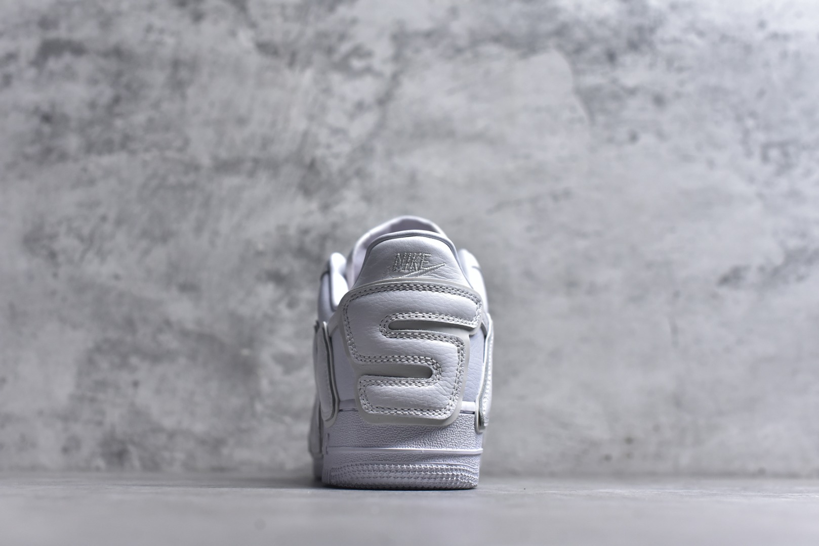 图片[5]-#CPFM x Nike Air Force 1\’07 Low 联名款 空军一号低帮休闲板鞋 FQ7069-100 #大厂出品 原楦原纸板 客供原厂材料开发 极致一眼正品既视感 细节如图所示 尺码：36 36.5 37.5 38 38.5 39 40 40.5 41 42 42.5 43 44 44.5 45 46 47.5-选品中心