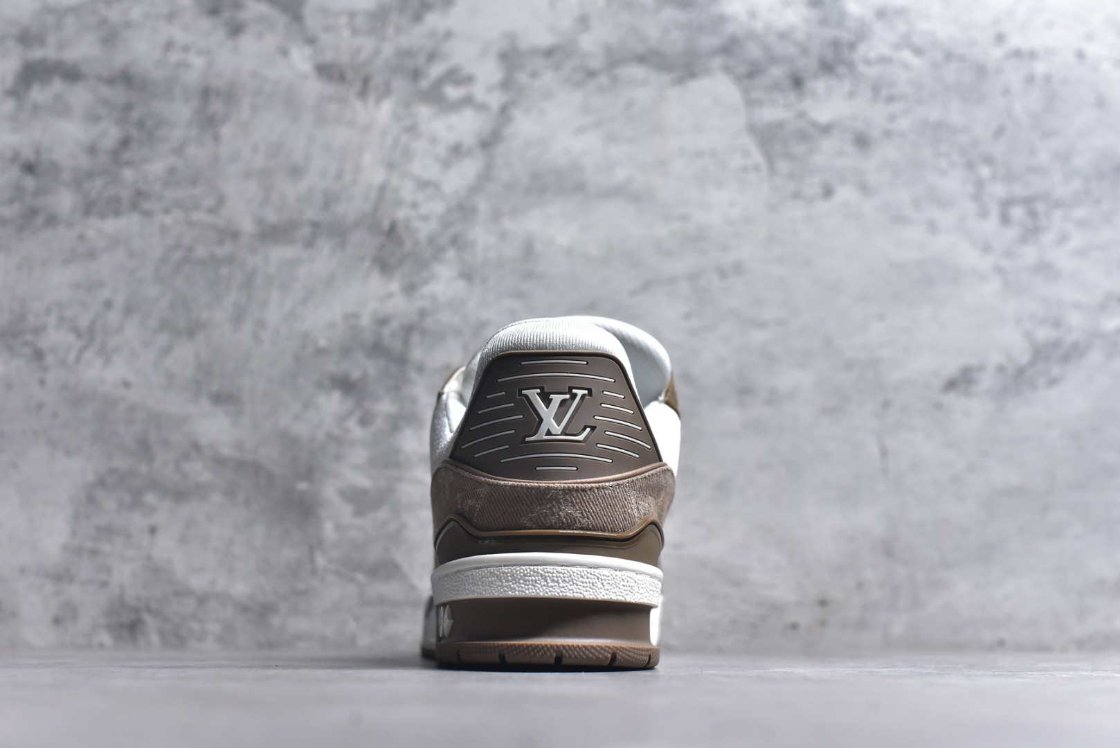 图片[5]-#AM-甄选 碾压市场7××版本 独家𝑻𝒓𝒂𝒊𝒏𝒆𝒓 现货入库💪🏻 救市品质 走量拉新神器 独家高定版最强平替 价格优势碾压市场 救市批次 高端零售 外贸专供 原版购入开发 正确空胶工艺 ZP级全套包装 完美楦型 正确卡色 大底TPU 质感媲美原版 细节与原版一致 注意区分市面通货 比肩高定 尺码：39-46-选品中心