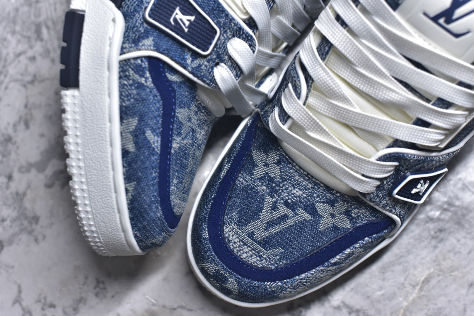 图片[8]-#AM-甄选 碾压市场7××版本 独家𝑻𝒓𝒂𝒊𝒏𝒆𝒓 现货入库💪🏻 救市品质 走量拉新神器 独家高定版最强平替 价格优势碾压市场 救市批次 高端零售 外贸专供 原版购入开发 正确空胶工艺 ZP级全套包装 完美楦型 正确卡色 大底TPU 质感媲美原版 细节与原版一致 注意区分市面通货 比肩高定 尺码：39-46-选品中心