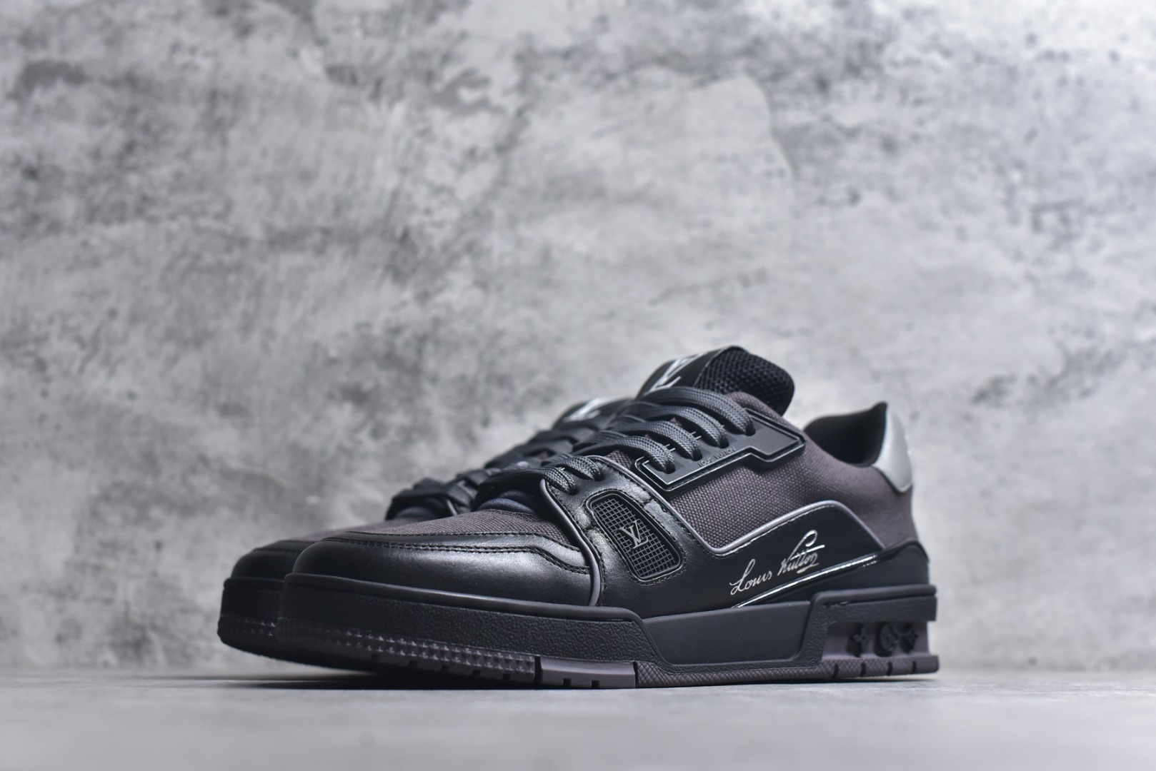 图片[2]-#AM-甄选 碾压市场7××版本 独家𝑻𝒓𝒂𝒊𝒏𝒆𝒓 现货入库💪🏻 救市品质 走量拉新神器 独家高定版最强平替 价格优势碾压市场 救市批次 高端零售 外贸专供 原版购入开发 正确空胶工艺 ZP级全套包装 完美楦型 正确卡色 大底TPU 质感媲美原版 细节与原版一致 注意区分市面通货 比肩高定 尺码：39-46-选品中心