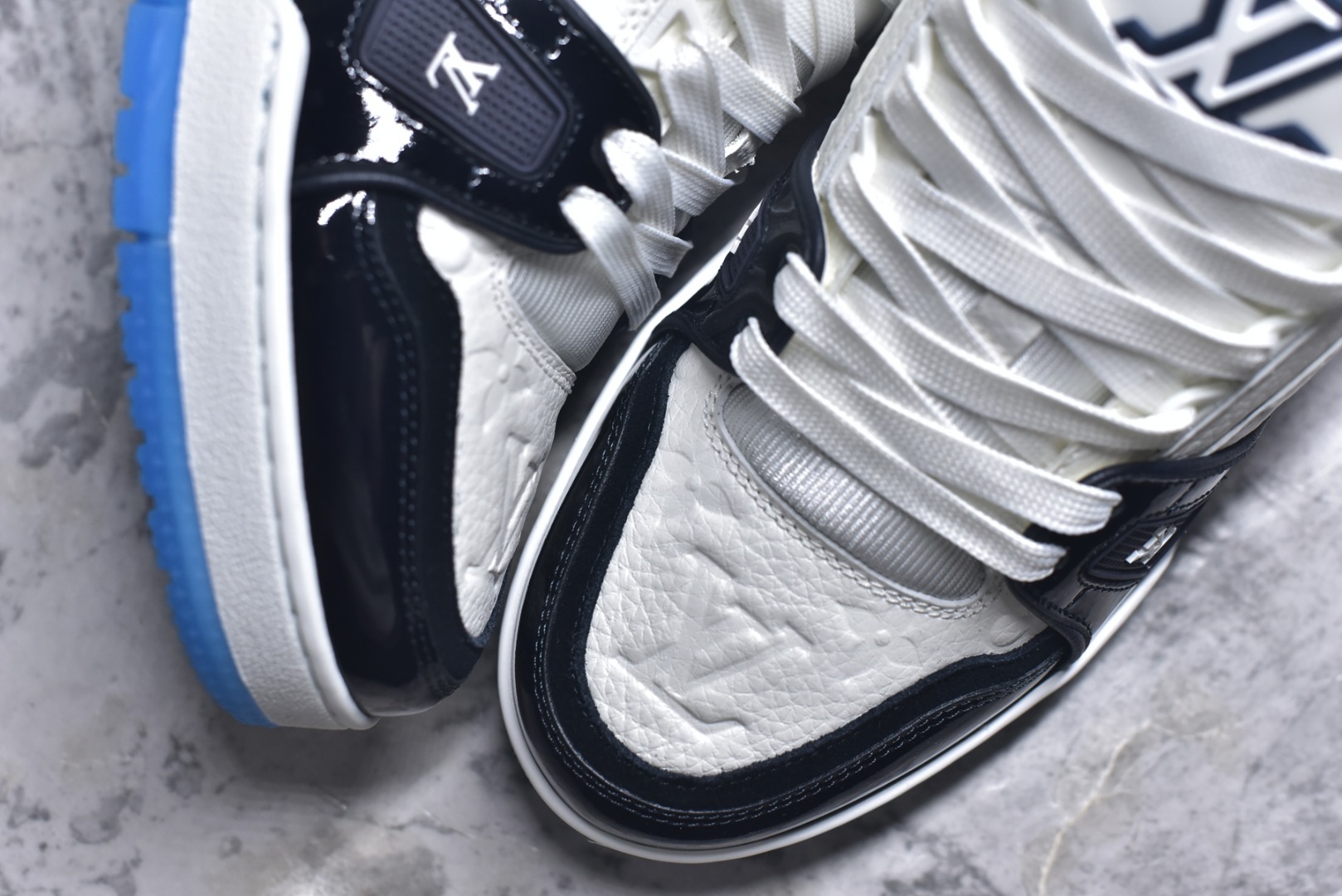 图片[8]-#AM-甄选 碾压市场7××版本 独家𝑻𝒓𝒂𝒊𝒏𝒆𝒓 现货入库💪🏻 救市品质 走量拉新神器 独家高定版最强平替 价格优势碾压市场 救市批次 高端零售 外贸专供 原版购入开发 正确空胶工艺 ZP级全套包装 完美楦型 正确卡色 大底TPU 质感媲美原版 细节与原版一致 注意区分市面通货 比肩高定 尺码：39-46-选品中心