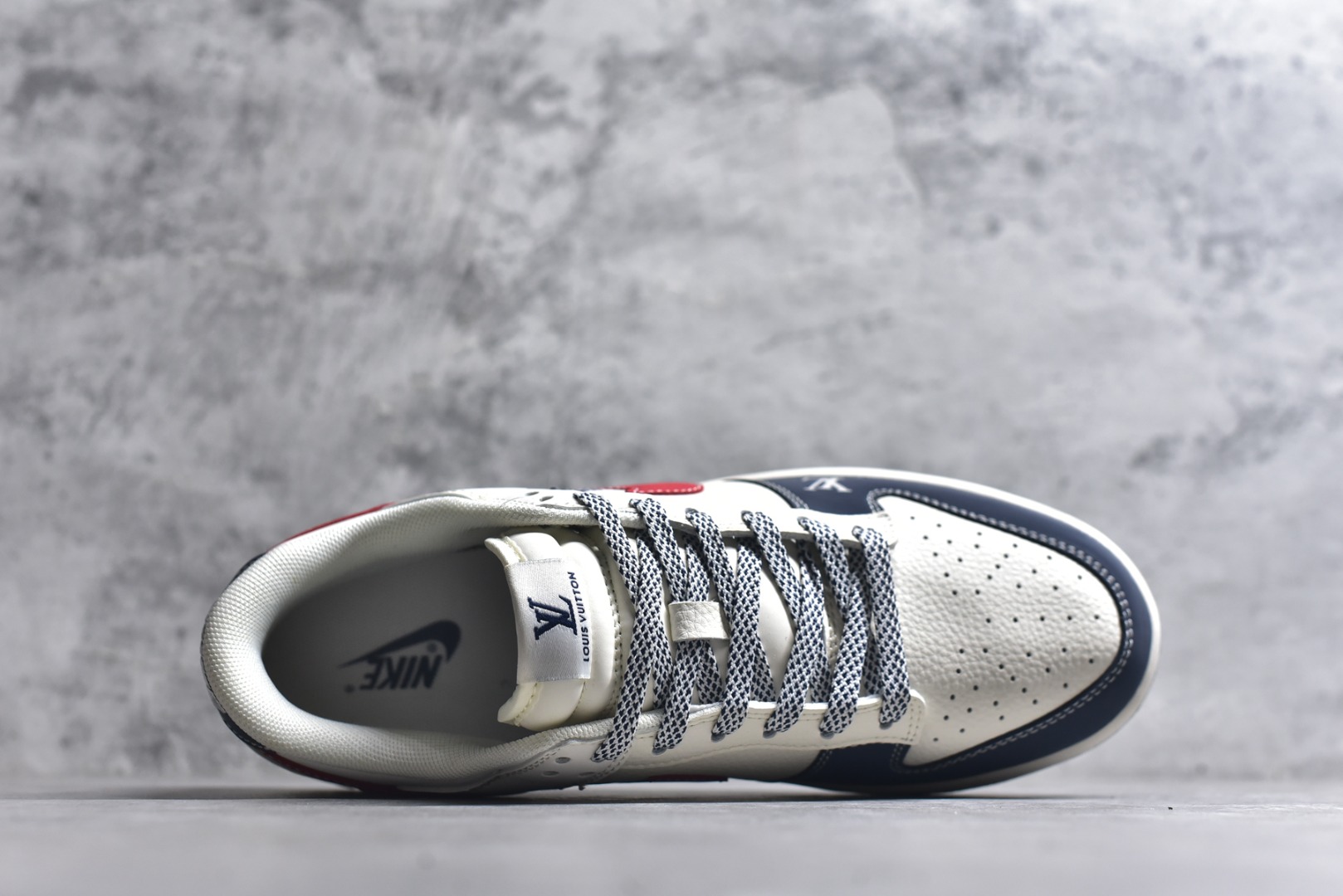 图片[4]-#Nike SB Dunk Low LV联名 马年限定 周年高端定制 低帮休闲板鞋 #定制鞋盒 大厂纯原品质出货 超高清洁度 皮料切割干净无任何毛边 细节完美 货号：JJ3508-563 尺码：36 36.5 37.5 38 38.5 39 40 40.5 41 42 42.5 43 44 44.5 45-选品中心