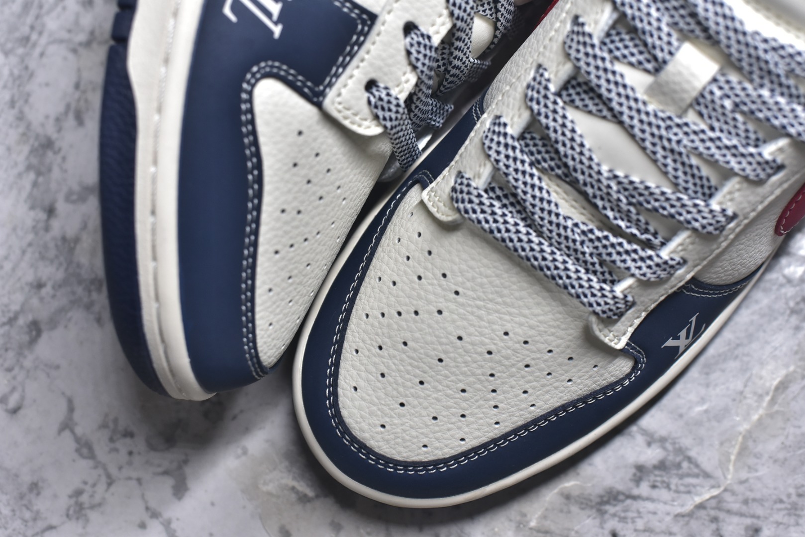 图片[8]-#Nike SB Dunk Low LV联名 马年限定 周年高端定制 低帮休闲板鞋 #定制鞋盒 大厂纯原品质出货 超高清洁度 皮料切割干净无任何毛边 细节完美 货号：JJ3508-563 尺码：36 36.5 37.5 38 38.5 39 40 40.5 41 42 42.5 43 44 44.5 45-选品中心