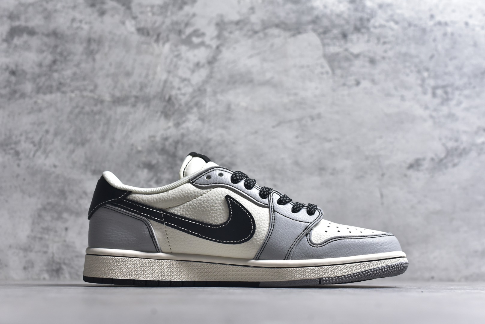 图片[3]-#Air Jordan 1 Low AJ1 乔1马年限定 千里马 高端定制 低帮复古篮球鞋 #定制鞋盒 大厂纯原品质出货 超高清洁度 皮料切割干净无任何毛边 细节完美 货号：JJ3508-550 尺码：36 36.5 37.5 38 38.5 39 40 40.5 41 42 42.5 43 44 44.5 45-选品中心