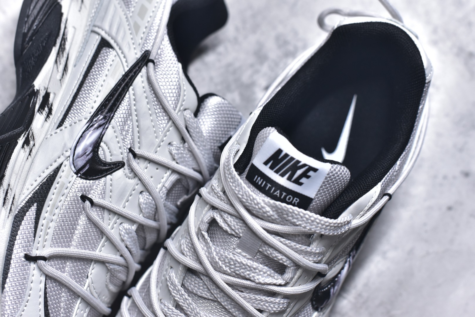 图片[9]-#Nike WMNS NIKE INITIAOR 复古单品 专为实现舒适畅跑而打造，Nike lnitiator跑步鞋采用透气鞋面，巧搭轻量中底，提供轻盈减震防护效果动态支撑减震防滑耐磨透气 低帮 休闲跑步鞋 货号：IB4339-031 尺码：36 36.5 37.5 38 38.5 39 40 40.5 41 42 42.5 43 44 45-选品中心