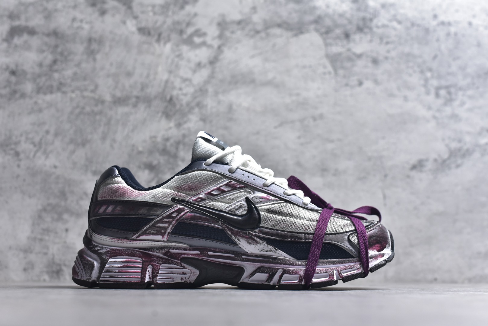 图片[3]-#Nike WMNS NIKE INITIAOR 复古单品 专为实现舒适畅跑而打造，Nike lnitiator跑步鞋采用透气鞋面，巧搭轻量中底，提供轻盈减震防护效果动态支撑减震防滑耐磨透气 低帮 休闲跑步鞋 货号：IB4339-035 尺码：36 36.5 37.5 38 38.5 39 40 40.5 41 42 42.5 43 44 45-选品中心