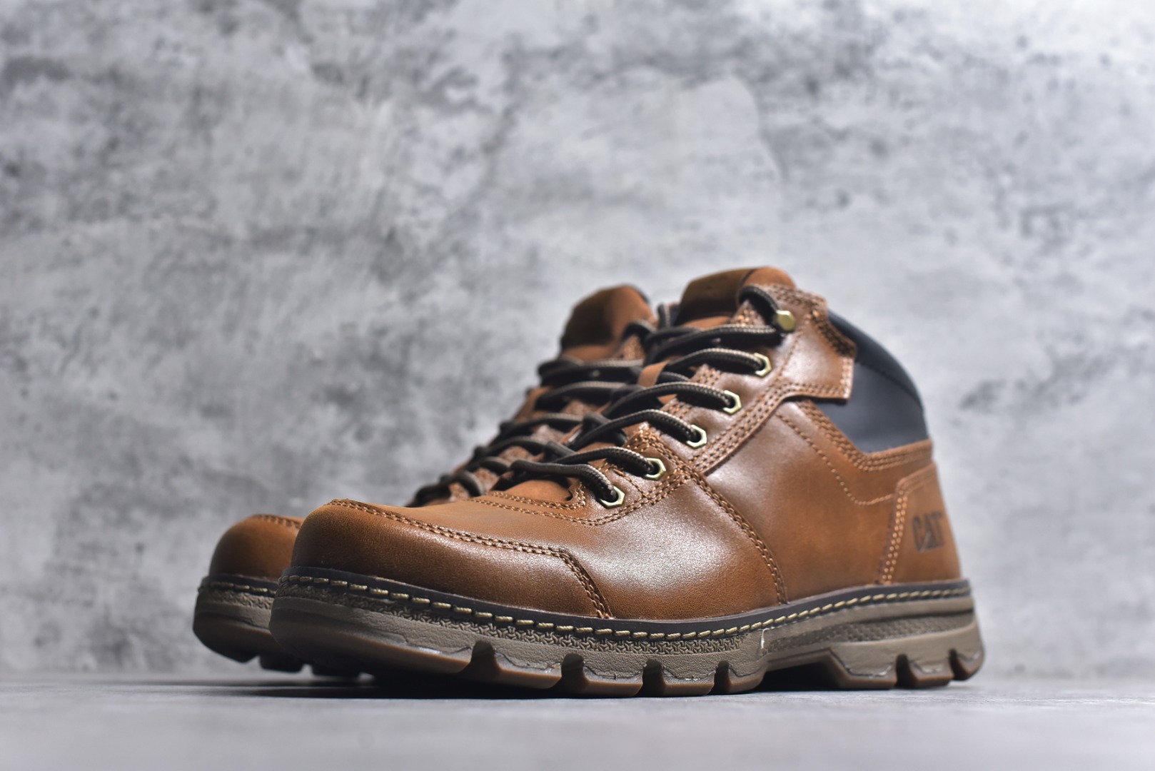 图片[2]-#美国原装FOOTWEAR/CAT卡特#724390高邦保暖休闲复古潮鞋天猫同款军靴卡特工装鞋复古高帮马丁靴雪地靴工装靴 原装渠道秒杀市面所有版本秋冬季 进口头层油蜡牛皮 橡胶大底 出口外贸订单 鞋子细节跟正品一摸一样无差别 固特异工艺 牢固百搭好看 尺码：39 40 41 42 43 44 (皮鞋码)-选品中心