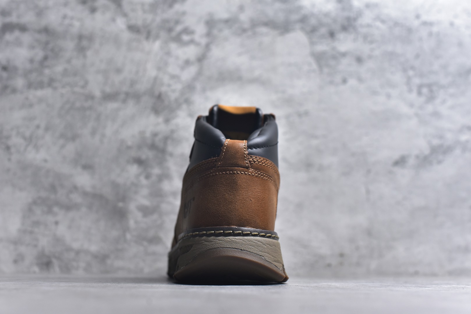 图片[5]-#美国原装FOOTWEAR/CAT卡特#724390高邦保暖休闲复古潮鞋天猫同款军靴卡特工装鞋复古高帮马丁靴雪地靴工装靴 原装渠道秒杀市面所有版本秋冬季 进口头层油蜡牛皮 橡胶大底 出口外贸订单 鞋子细节跟正品一摸一样无差别 固特异工艺 牢固百搭好看 尺码：39 40 41 42 43 44 (皮鞋码)-选品中心