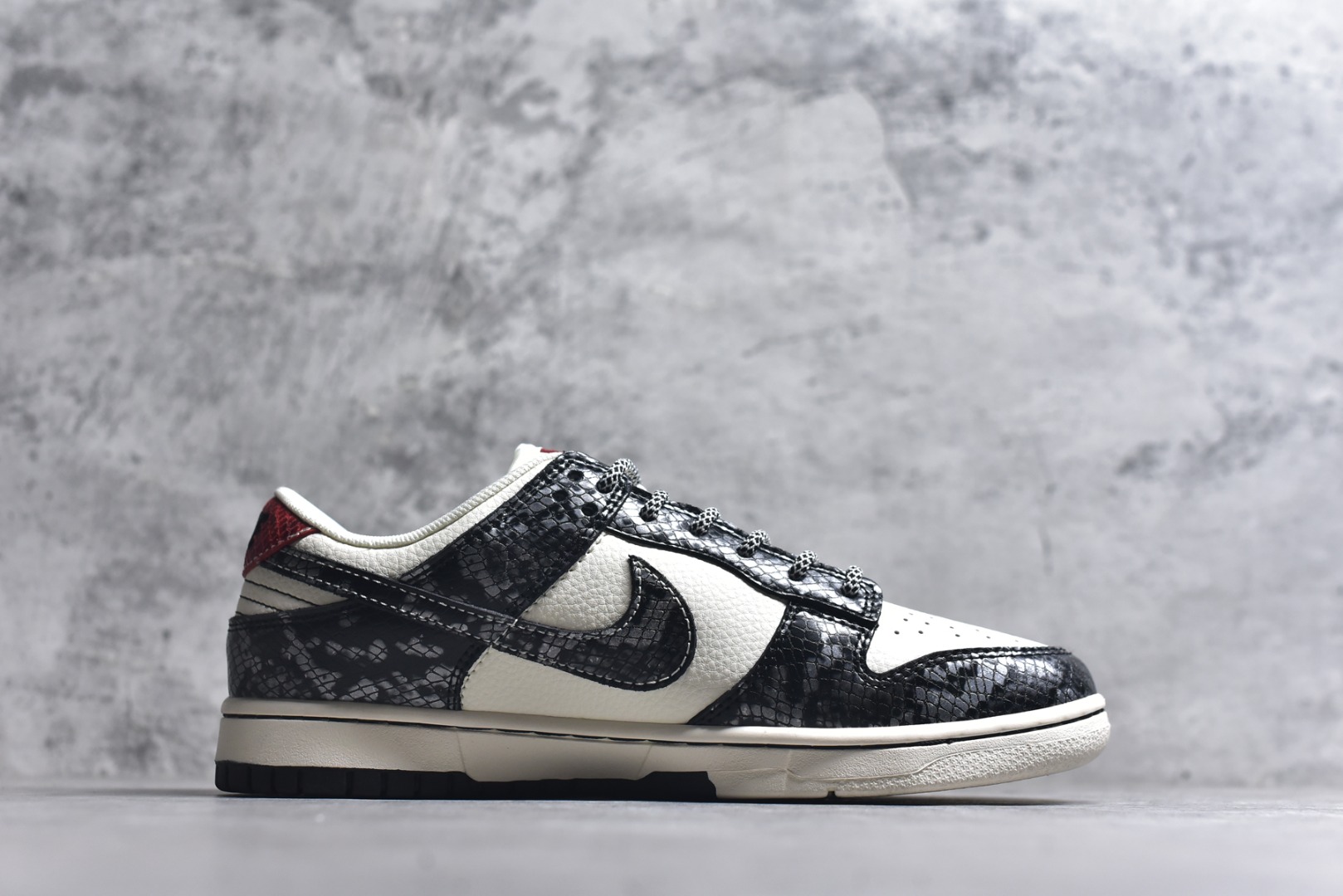 图片[3]-#海外爆款限量发售！Nike SB Dunk Low“ 马年限定—龙马精神” 周年高端定制 低帮休闲板鞋 定制鞋盒 大厂纯原品质出货 超高清洁度 皮料切割干净无任何毛边 细节完美 货号：YX5066-293 尺码：36 36.5 37.5 38 38.5 39 40 40.5 41 42 42.5 43 44 44.5 45-选品中心
