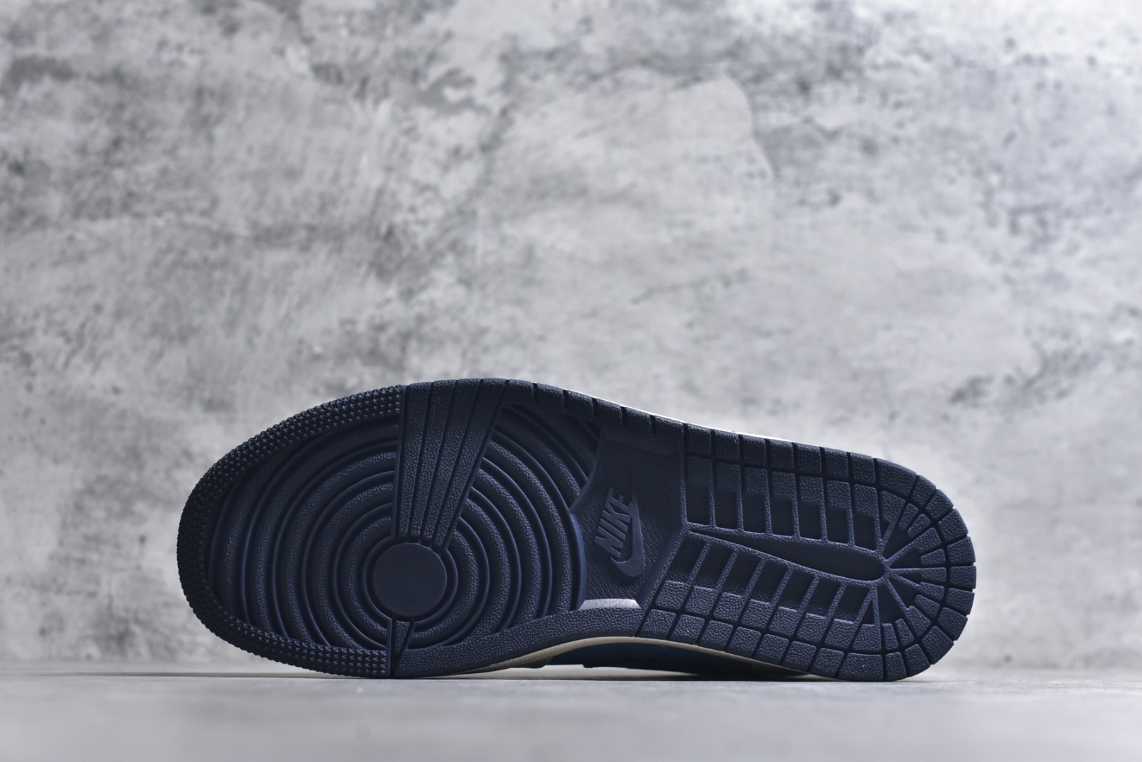 图片[6]-#Nike Air Jordan 1 Low 定制配色 马年联名 定制AJ联名-高端定制 低帮复古文化板鞋 #定制鞋盒 大厂纯原品质出货 超高清洁度 皮料切割干净无任何毛边 细节完美 货号：XX2410-010 尺码：36 36.5 37.5 38 38.5 39 40 40.5 41 42 42.5 43 44 44.5 45-选品中心