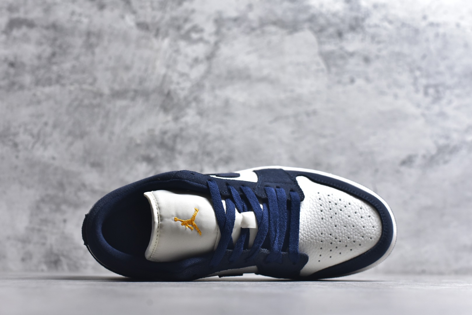 图片[4]-#Nike Air Jordan 1 LowDD11 全新配色 AJ1乔1低帮休闲板鞋 同步官方配色 市场唯一独家头层皮打造 原鞋原档案开发 原厂皮料 原档冲孔鞋头 正确满胶鞋垫 四线拉帮 原厂织唛标 鞋舌高弹海绵填充 货号：IO7448 400 尺码：36 36.5 37.5 38 38.5 39 40 40.5 41 42 42.5 43 44 45 46-选品中心