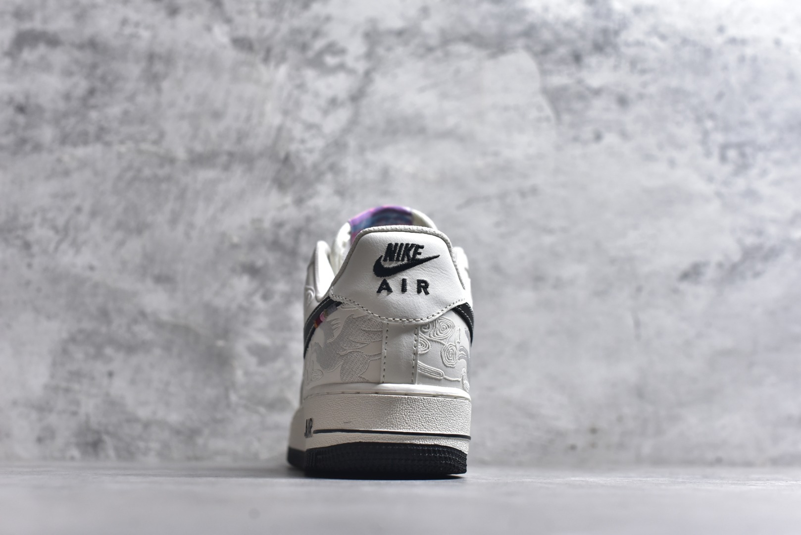 图片[5]-#2026年爆款限量发售！公司级NIke Air Force 1 \’07 Low “马年限定——经典黑飞马”空军一号 低帮 运动鞋 休闲鞋 折边针车 工艺难度大 原楦头原纸板 原装鞋盒 定制五金配件 内置全掌气垫 原厂鞋底 货号：DD1982-347 尺码：36 36.5 37.5 38 38.5 39 40 40.5 41 42 42.5 43 44 44.5 45-选品中心