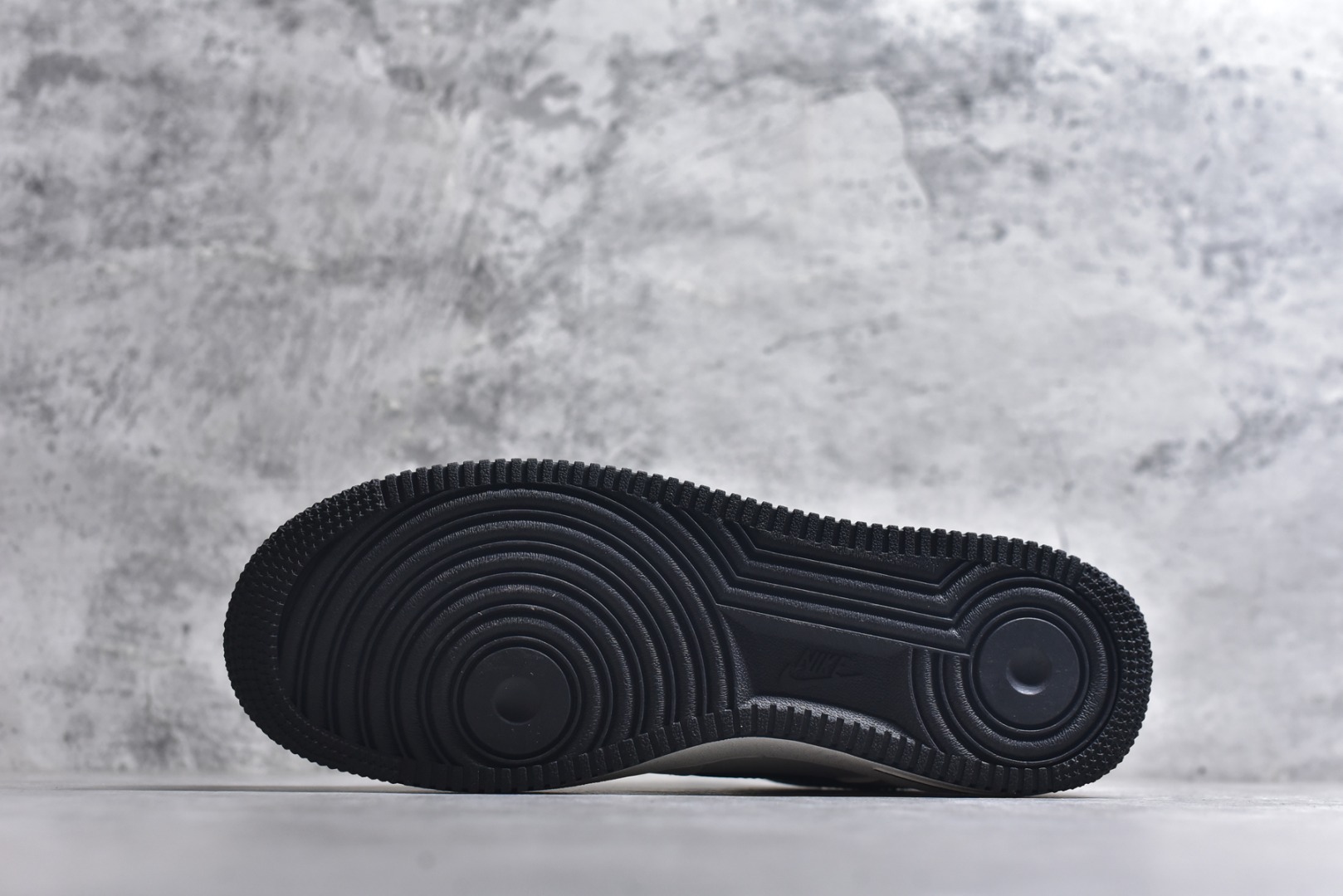 图片[6]-#2026年爆款限量发售！公司级NIke Air Force 1 \’07 Low “马年限定——经典黑飞马”空军一号 低帮 运动鞋 休闲鞋 折边针车 工艺难度大 原楦头原纸板 原装鞋盒 定制五金配件 内置全掌气垫 原厂鞋底 货号：DD1982-347 尺码：36 36.5 37.5 38 38.5 39 40 40.5 41 42 42.5 43 44 44.5 45-选品中心