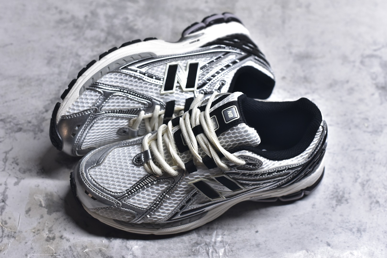 图片[7]-#New Balance M1906系列复古单品宝藏老爹鞋 复古元素叠加 质感超级棒 楦版型材料细节做工精细 作为NB最经典的档案鞋型之一 与2002一样，1906有着NB最成熟的技术加持和复古款式，而本次推出的版本参照2002r的定位，相信会在性价两端做出权衡。单从造型上来看，依旧是vibe风格，味道很正，细节也很酷，这双1906r无疑必能打入复古跑鞋爱好者的年度鞋款名录 货号：M1906RER 尺码： 36 37 37.5 38 38.5 39.5 40 40.5 41.5 42 42.5 43 44 45-选品中心