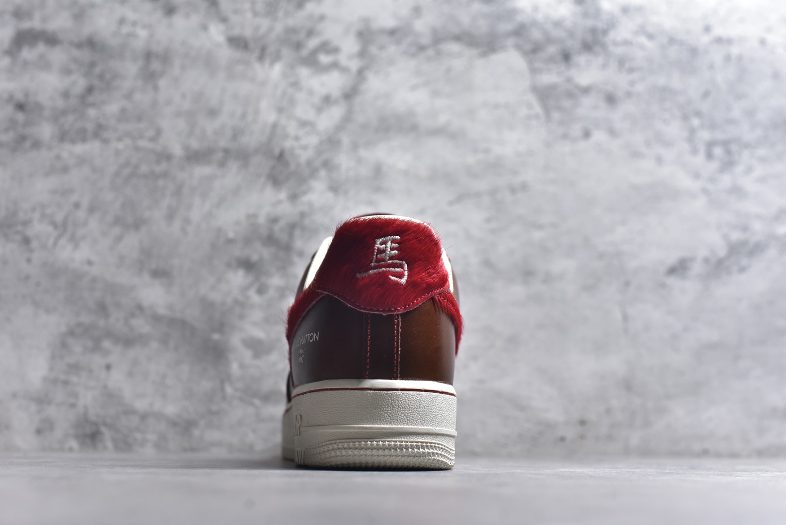 图片[5]-#Nike Air Force 1\’07 Low 马年限定 复古棕咖赤红 空军一号低帮休闲板鞋 #原楦头原纸板 高端定制鞋盒 原厂鞋底 超高清洁度 细节完美 货号：FV3694-103 尺码：36 36.5 37.5 38 38.5 39 40 40.5 41 42 42.5 43 44 44.5 45-选品中心