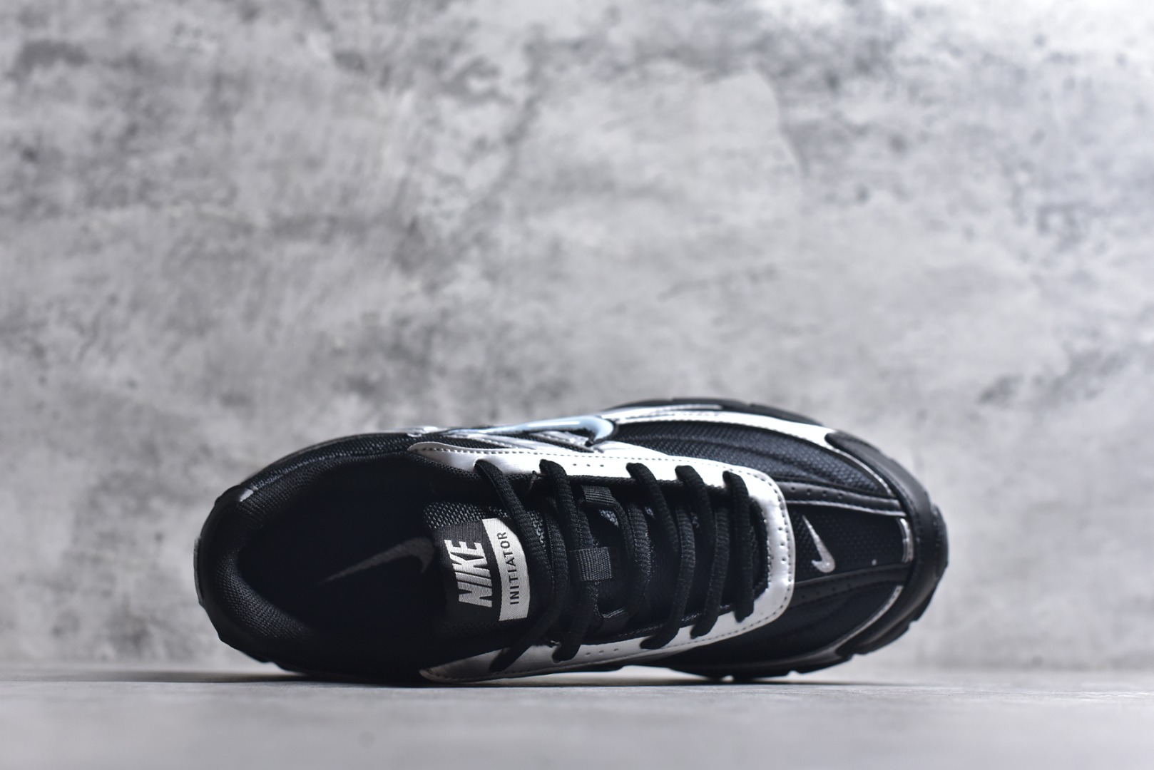 图片[4]-#NK Initiator 创始者系列 运动舒适复古网布合成革减震防滑耐磨低帮休闲跑步鞋 Ins爆火全新韩系古着风 回味经典 采用透气网眼鞋面和支撑覆盖层 自然运动设计的Phlyon中底用于缓冲 BRS 1000碳橡胶外底具有轻质柔韧性 牵引力和耐用性 货号：IO7597-001 尺码：36-45-选品中心