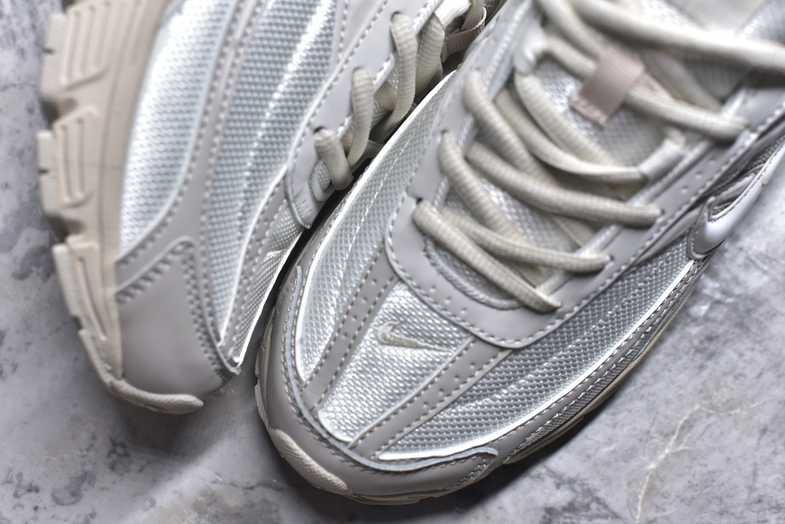 图片[8]-#NK Initiator 创始者系列 运动舒适复古网布合成革减震防滑耐磨低帮休闲跑步鞋 Ins爆火全新韩系古着风 回味经典 采用透气网眼鞋面和支撑覆盖层 自然运动设计的Phlyon中底用于缓冲 BRS 1000碳橡胶外底具有轻质柔韧性 牵引力和耐用性 货号：394053-103 尺码：36-45-选品中心