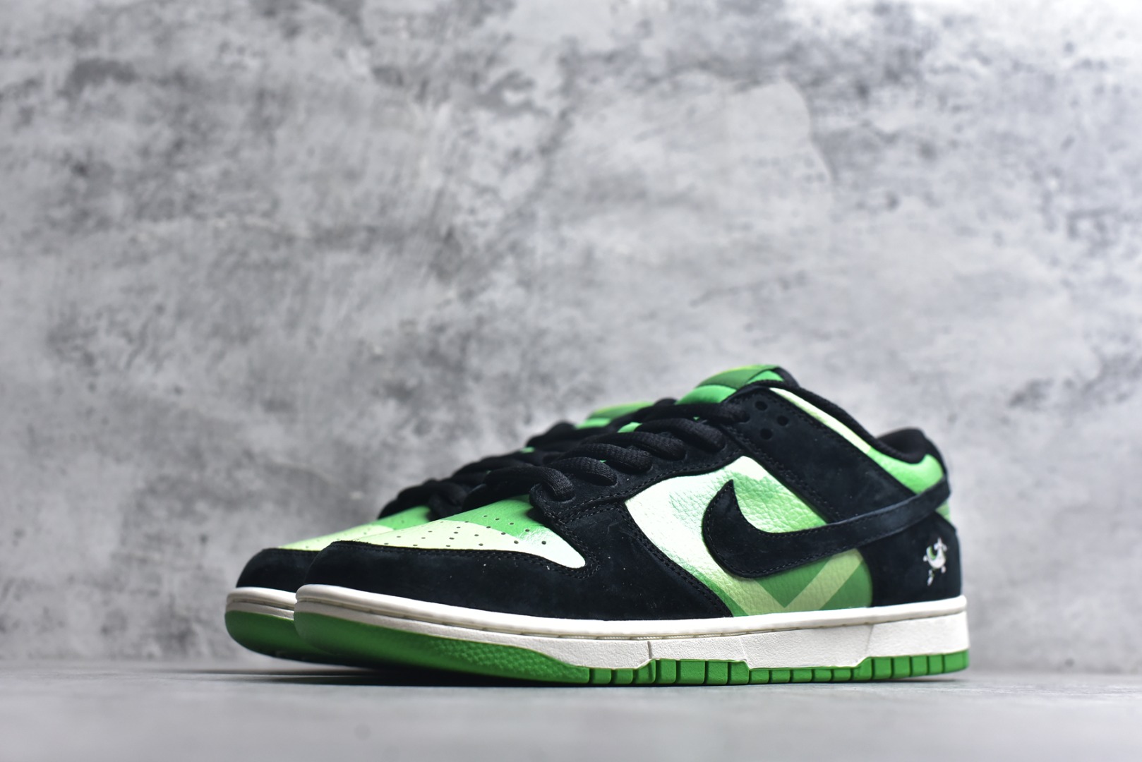 图片[2]-#Nike Dunk Low 联名黑绿 飞天小女警 货号：GP5532 062 尺码：36 36.5 37.5 38 38.5 39 40 40.5 41 42 42.5 43 44 44.5 45-选品中心