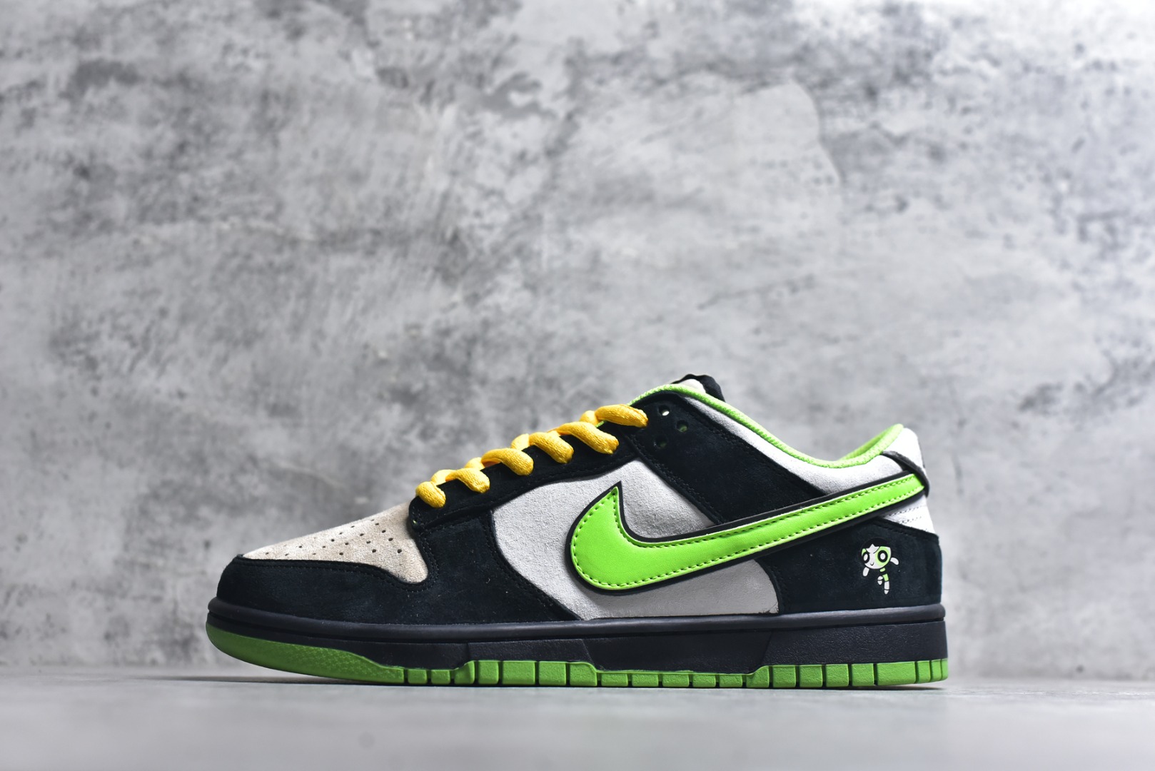#飞天小女警 Nike Dunk Low 黑绿 货号：GP5532-063 尺码：36 36.5 37.5 38 38.5 39 40 40.5 41 42 42.5 43 44 45-选品中心