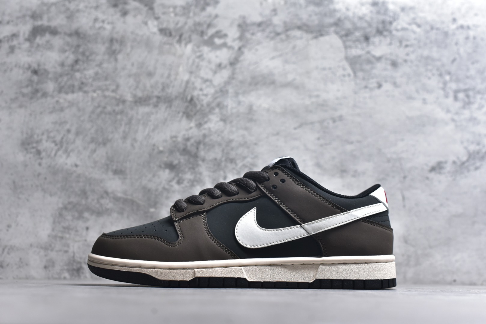 #Nike Dunk Low 黑棕 货号：MG3656 038 尺码：36 36.5 37.5 38 38.5 39 40 40.5 41 42 42.5 43 44 45-选品中心