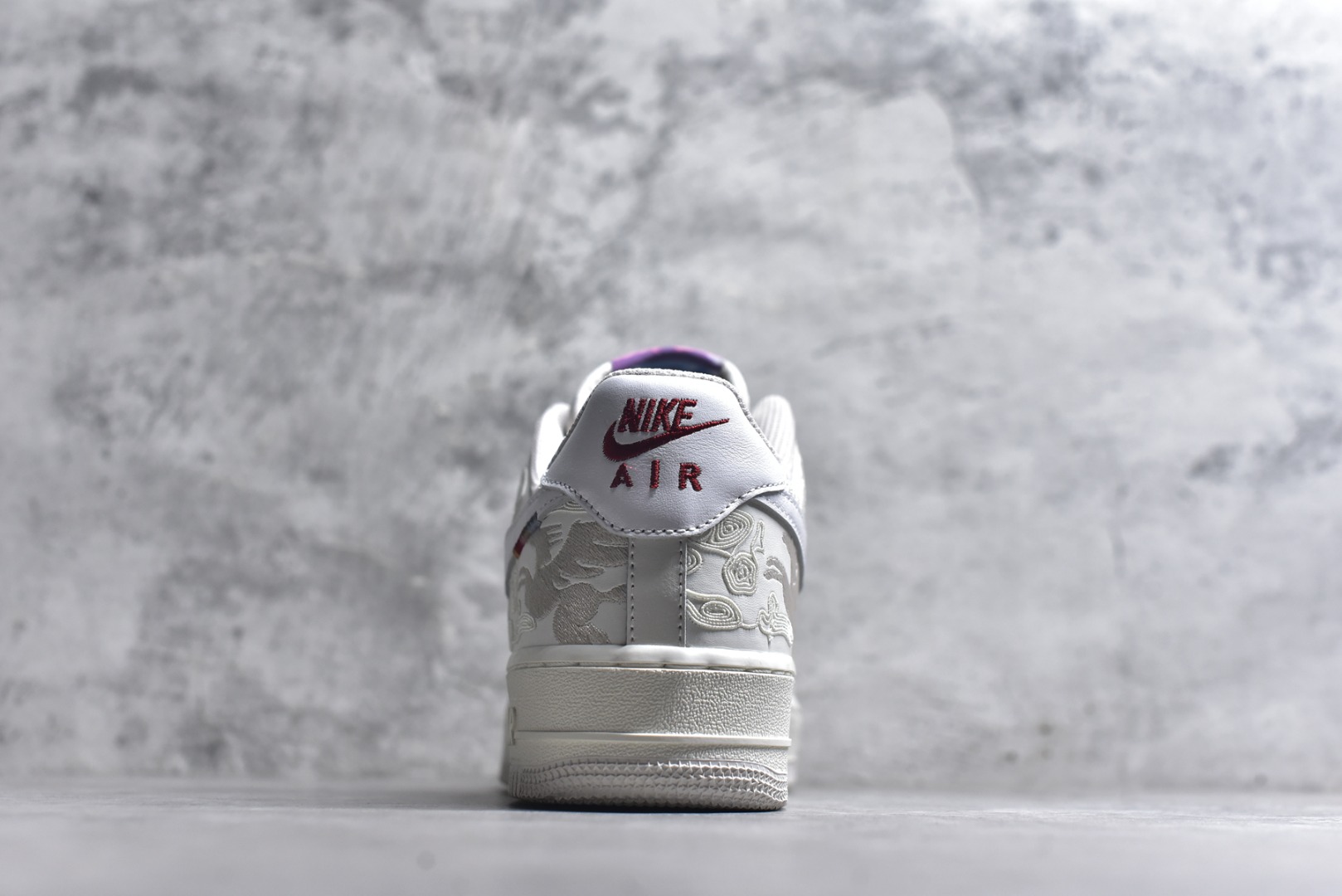 图片[5]-#Nike Air Force 1\’07 Low 马年限定 空军一号低帮休闲板鞋 IQ1119-011 纯原原厂皮料 原版品质 专柜特供 原楦头原纸板 定制五金配件 内置全掌气垫 原厂鞋底 尺码：36 36.5 37.5 38 38.5 39 40 40.5 41 42 42.5 43 44 44.5 45 46 47.5-选品中心