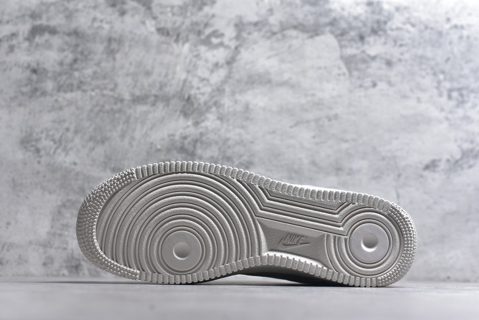 图片[6]-#Nike Air Force 1\’07 Low 马年限定 空军一号低帮休闲板鞋 IQ1119-011 纯原原厂皮料 原版品质 专柜特供 原楦头原纸板 定制五金配件 内置全掌气垫 原厂鞋底 尺码：36 36.5 37.5 38 38.5 39 40 40.5 41 42 42.5 43 44 44.5 45 46 47.5-选品中心