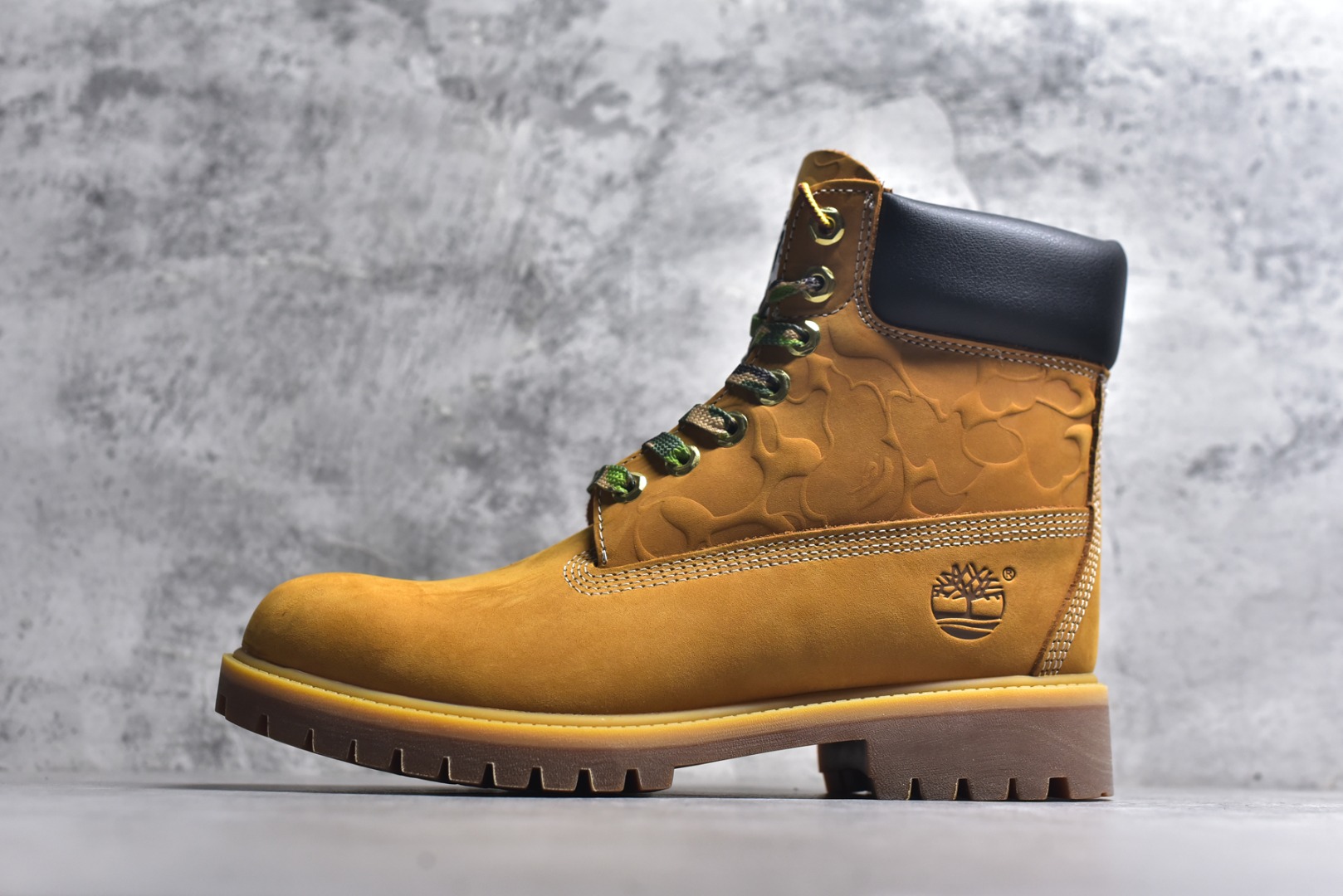 #添柏岚／天伯伦Timberland Fatigue Chukka Nubuck Boots经典户外百搭工装马丁靴 莞厂纯原生产线出品 面料采用意大利🇮🇹顶级磨砂细纹牛皮 搭配防臭防腐真皮乳胶鞋垫 给您完美的穿着体验 质量考究耐穿 型男必备 专治不帅 高品质脚感一流 尺码：35 36 37 37.5 38 38.5 39 39.5 40 41 41.5 42 43 43.5 44 45-选品中心