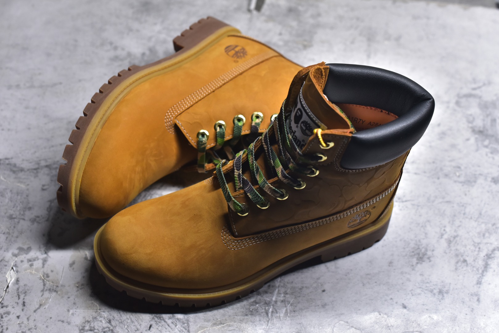 图片[7]-#添柏岚／天伯伦Timberland Fatigue Chukka Nubuck Boots经典户外百搭工装马丁靴 莞厂纯原生产线出品 面料采用意大利🇮🇹顶级磨砂细纹牛皮 搭配防臭防腐真皮乳胶鞋垫 给您完美的穿着体验 质量考究耐穿 型男必备 专治不帅 高品质脚感一流 尺码：35 36 37 37.5 38 38.5 39 39.5 40 41 41.5 42 43 43.5 44 45-选品中心