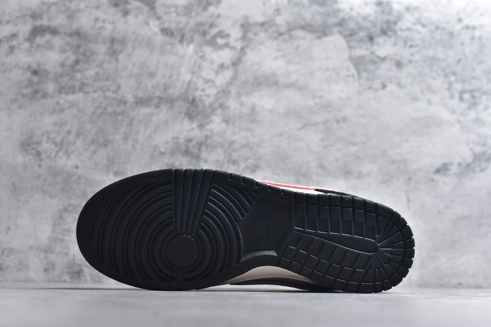 图片[6]-#2026年新款限量发售！Nike SB Dunk Low“ 马年限定—好运金马” 周年高端定制 低帮休闲板鞋 定制鞋盒 大厂纯原品质出货 超高清洁度 皮料切割干净无任何毛边 细节完美 货号：FC1688-259 尺码：36 36.5 37.5 38 38.5 39 40 40.5 41 42 42.5 43 44 44.5 45-选品中心