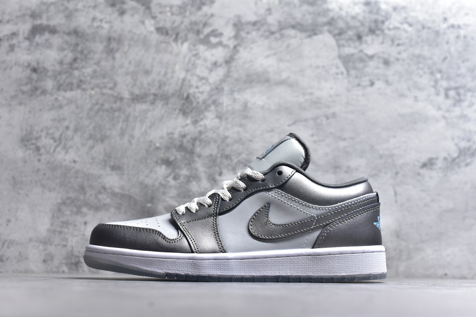#Air Jordan AJ1 Low 低帮 HV4398-014 全新流水线出品 市场第二梯队最强版 全部原鞋开发 原楦原纸板开发 全鞋电脑针车 原厂内置全掌气垫 原盒内在原标 唯一Zp原版鞋带绑法 免检产品 全新2022版型 全头层皮料 完美零毛边处理 原厂配置全掌气垫 价格定位良心 新配色陆续出货 尺码：36-46-选品中心