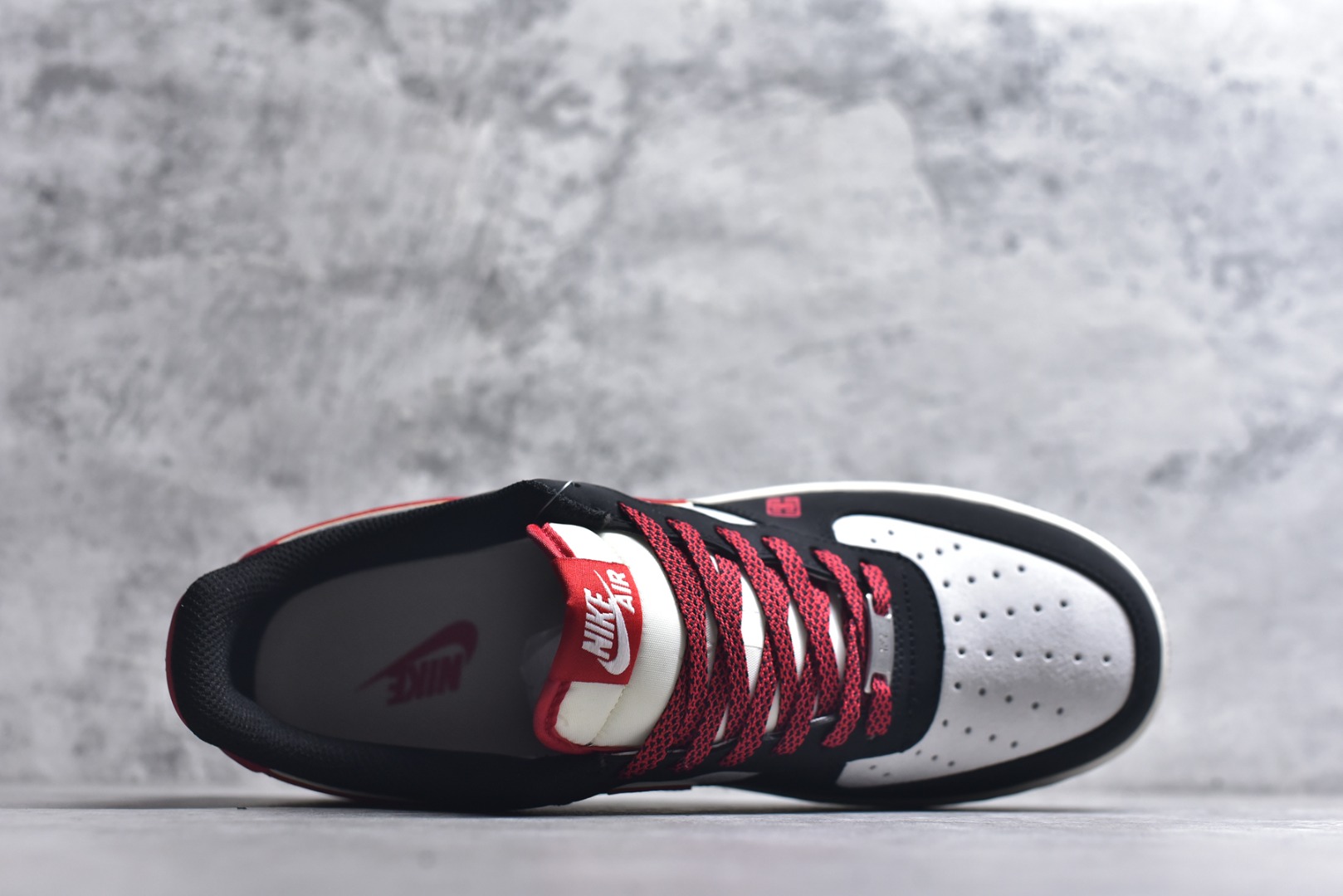 图片[4]-#2026年爆款限量发售！公司级NIke Air Force 1 \’07 Low “马年限定-汗血宝马”空军一号 低帮 运动鞋 休闲鞋 折边针车 工艺难度大 原楦头原纸板 原装鞋盒 定制五金配件 内置全掌气垫 原厂鞋底 货号：HT5088-612 尺码：36 36.5 37.5 38 38.5 39 40 40.5 41 42 42.5 43 44 44.5 45-选品中心