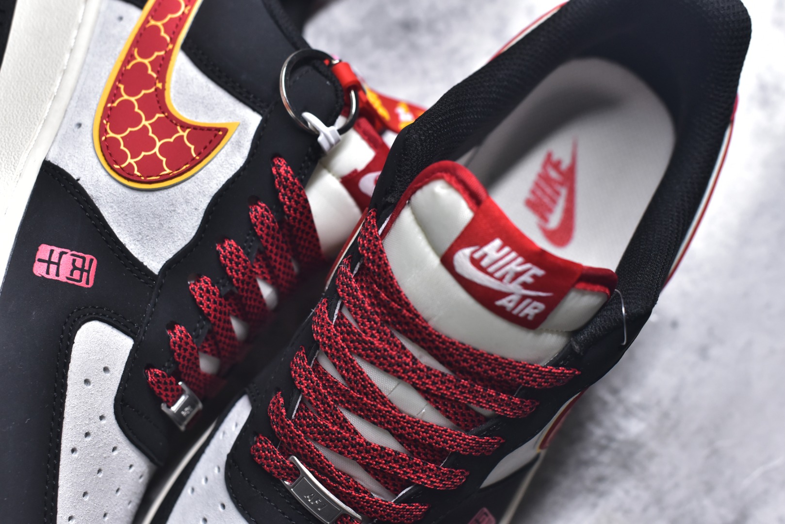 图片[9]-#2026年爆款限量发售！公司级NIke Air Force 1 \’07 Low “马年限定-汗血宝马”空军一号 低帮 运动鞋 休闲鞋 折边针车 工艺难度大 原楦头原纸板 原装鞋盒 定制五金配件 内置全掌气垫 原厂鞋底 货号：HT5088-612 尺码：36 36.5 37.5 38 38.5 39 40 40.5 41 42 42.5 43 44 44.5 45-选品中心