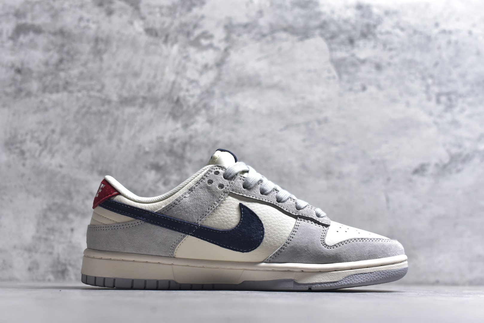 图片[3]-#2026年新款限量发售！Nike SB Dunk Low“ 马年限定—米黑猪八革” 周年高端定制 低帮休闲板鞋 定制鞋盒 大厂纯原品质出货 超高清洁度 皮料切割干净无任何毛边 细节完美 货号：FC1688-255 尺码：36 36.5 37.5 38 38.5 39 40 40.5 41 42 42.5 43 44 44.5 45-选品中心