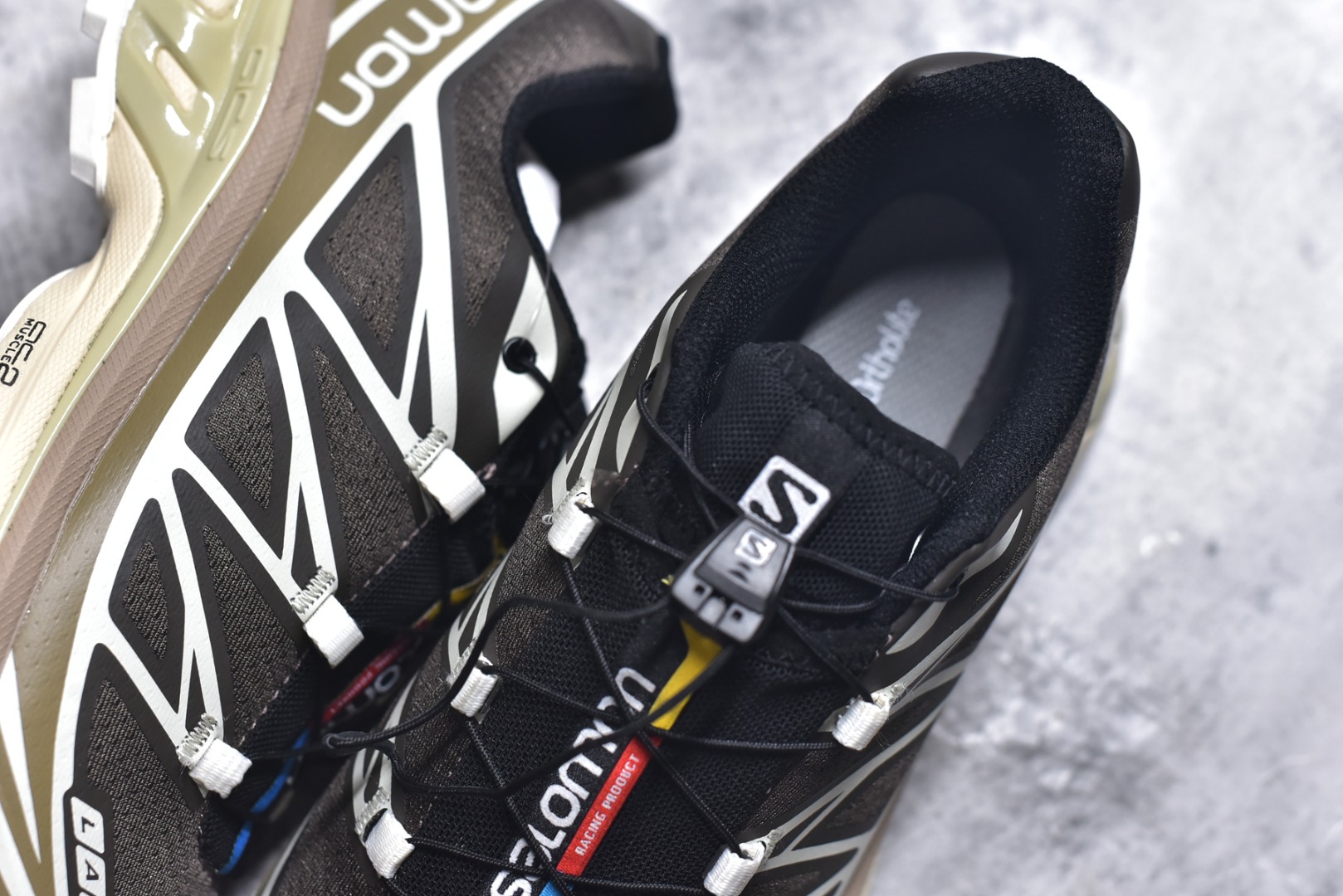 图片[9]-#Salomon XT-6 Expanse 一代 萨洛蒙复古潮流户外机能登山跑鞋 火星棕473058 纯原外贸平台特供订单 耗时半年巨作 全套原纸板楦头开发 原厂特供网布配套加持 确保原汁原味 完美呈现版型 原档数据独家私模五层组合大底 原装Ortholite轻量化鞋垫 中底布带钢印编号 原厂TPU锁扣 进口港宝加持 后跟自然饱满 还原公司包裹性 鞋面以“锯齿”状的包裹系统呈现 在基色底之下加入了各种色点缀 将公司的最新技术和时尚前卫的造型融入耐用的长跑款式中 鞋面由 TPU 薄膜制成 并焊接在高耐磨网眼上 使其既时尚又坚固 由 ACS底盘支撑 可增强稳定性和支撑力 以及由橡胶凸耳 Contragrip外底覆盖的 EVA 缓冲中底 旨在应对崎岖的地形 鞋舌上的彩色Salomon 标签、Quicklace 系统以及鞋头、鞋舌和鞋跟上的附加品牌使细节更加完美 让穿着者可以轻松驾驭户外与通勤下的任何运动生活场景 无缝鞋身户外随意纵横 颜值与脚感兼备 出街通勤 绝对非常吸睛 你值得拥有 尺码：36 36.5 37.5 38 38.5 39 40 40.5 41 42 42.5 43 44 44.5 45-选品中心