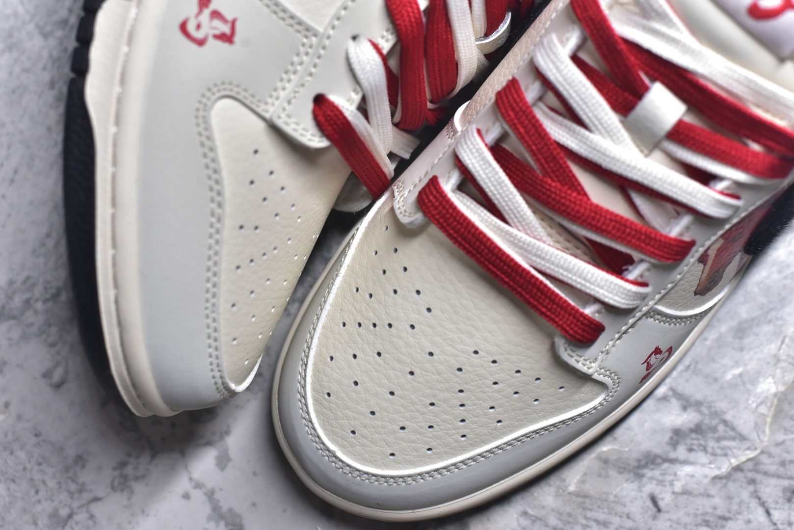 图片[8]-#2026年新款限量发售！Nike SB Dunk Low“ 马年限定—汗血宝马” 周年高端定制 低帮休闲板鞋 定制鞋盒 大厂纯原品质出货 超高清洁度 皮料切割干净无任何毛边 细节完美 货号：FC1688-257 尺码：36 36.5 37.5 38 38.5 39 40 40.5 41 42 42.5 43 44 44.5 45-选品中心