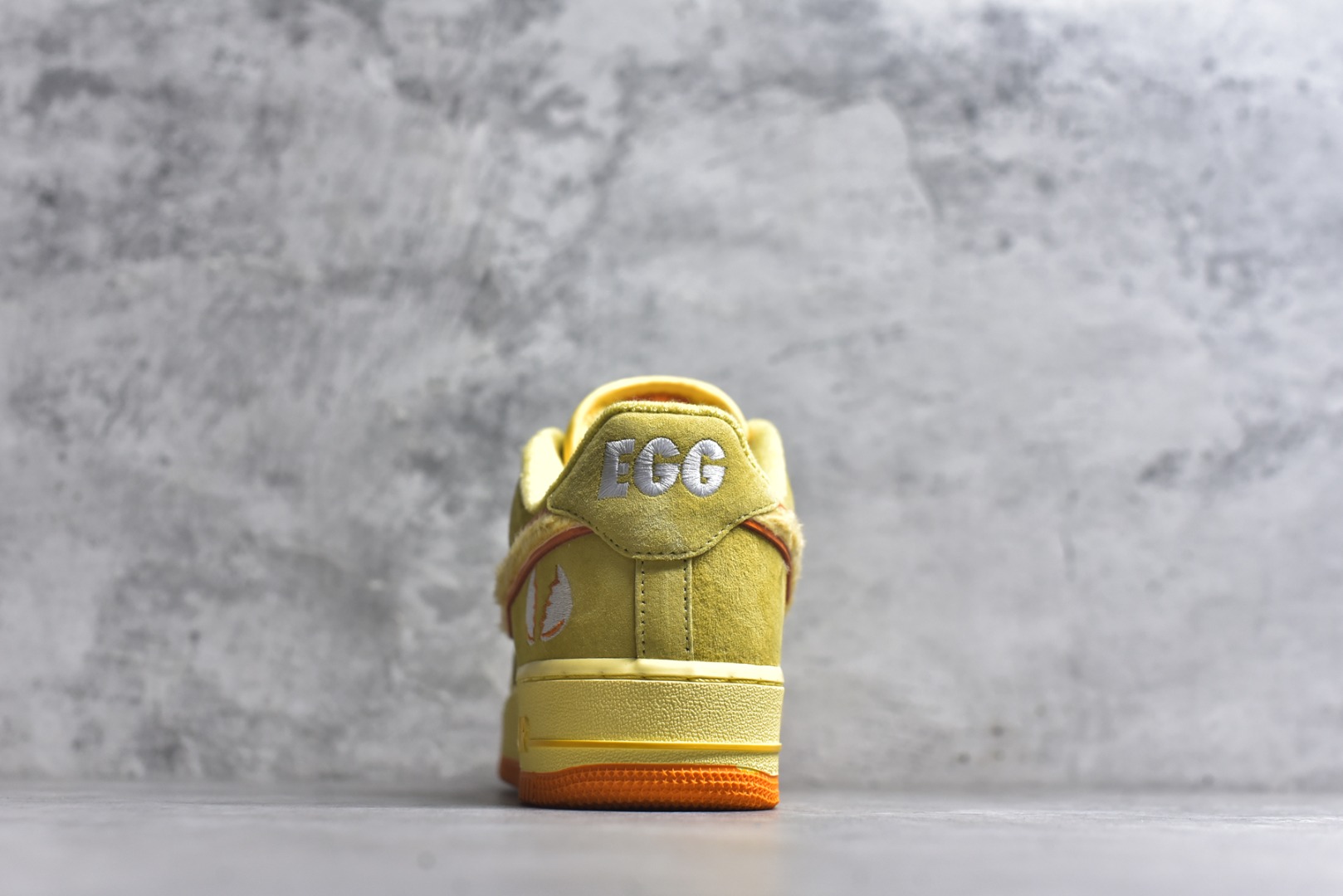 图片[5]-#DOAF x Nike Air Force 1\’07 Low Egg 联名款 空军一号低帮休闲板鞋鸭子联名 IU7612-700 原厂冲刀皮料切割干净 无任何毛边 打造纯正空军 全掌内置蜂窝气垫 原盒配件 原厂中底钢印、拉帮完美 全套原楦原模倾力打造完美版型 尺码：40-47-选品中心