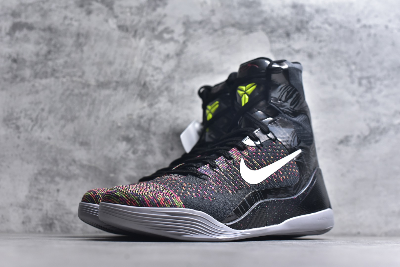图片[2]-#灭世纯原 NK KOBE 9 ELITE PROTRO 科比9代精英高帮 大师之路 FZ7335-001 2025曼巴年🐍重磅新品 市场最强科比9代精英版 独家出货 ✅原楦打造灵动版型 鞋头➕腰身➕后跟 360°无死角 ✅原厂工艺3层立体编织flyknit鞋面 厚度同步ZP吊打市场“纯原” ✅原厂碳板加持 立体感区分市场货品 ✅区分市场货品🌪过验级拉帮细节 ✅内置全新复刻版中底鞋垫 REACT缓震 密度增加抗衰减 ✅针对海外市场增加 47.5 满足精英选手实战需求 最强科9 灭世制造 用实力让情怀落地 👊🏻 实拍调校N版已经零色差零失真 百分百还原实物色彩所见即所得 不存在货不对板色差等低级问题 选购参考实物拍摄 不混卖不参货 只用心做好货严格选品 承诺混一赔十 尺码：39 40 40.5 41 42 42.5 43 44 44.5 45 46 47.5-选品中心